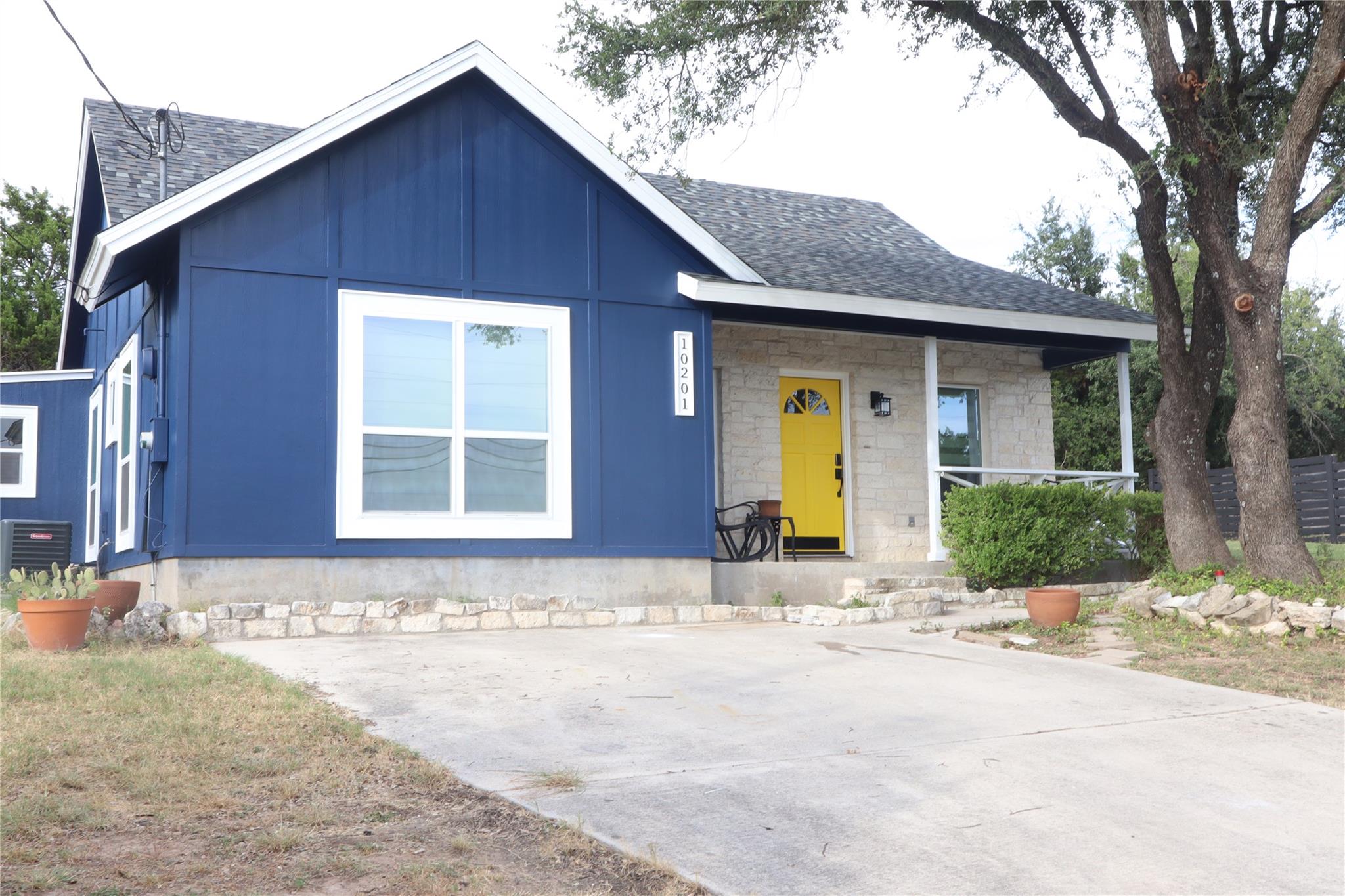 10201 Longhorn Skyway Skwy, Dripping Springs, TX 78620