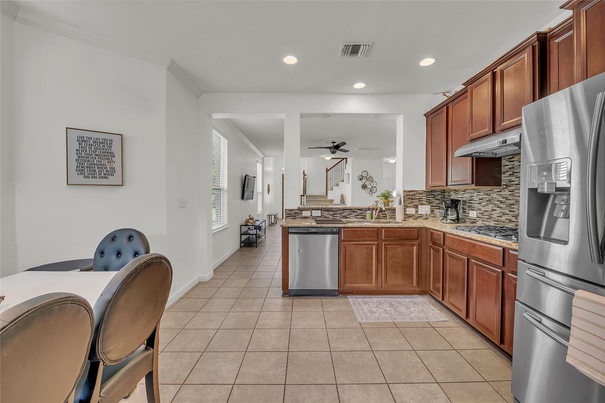 520 S Meadowlark St # B, Lakeway, TX 78734