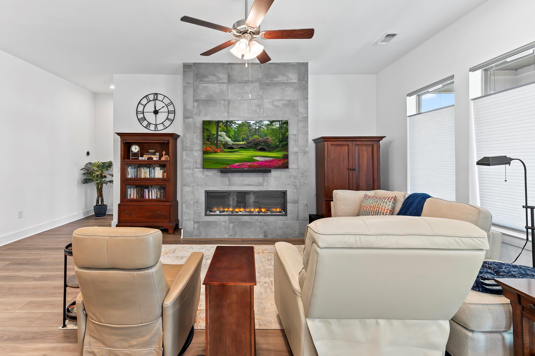 523 Hallwood Dr, Liberty Hill, TX 78642