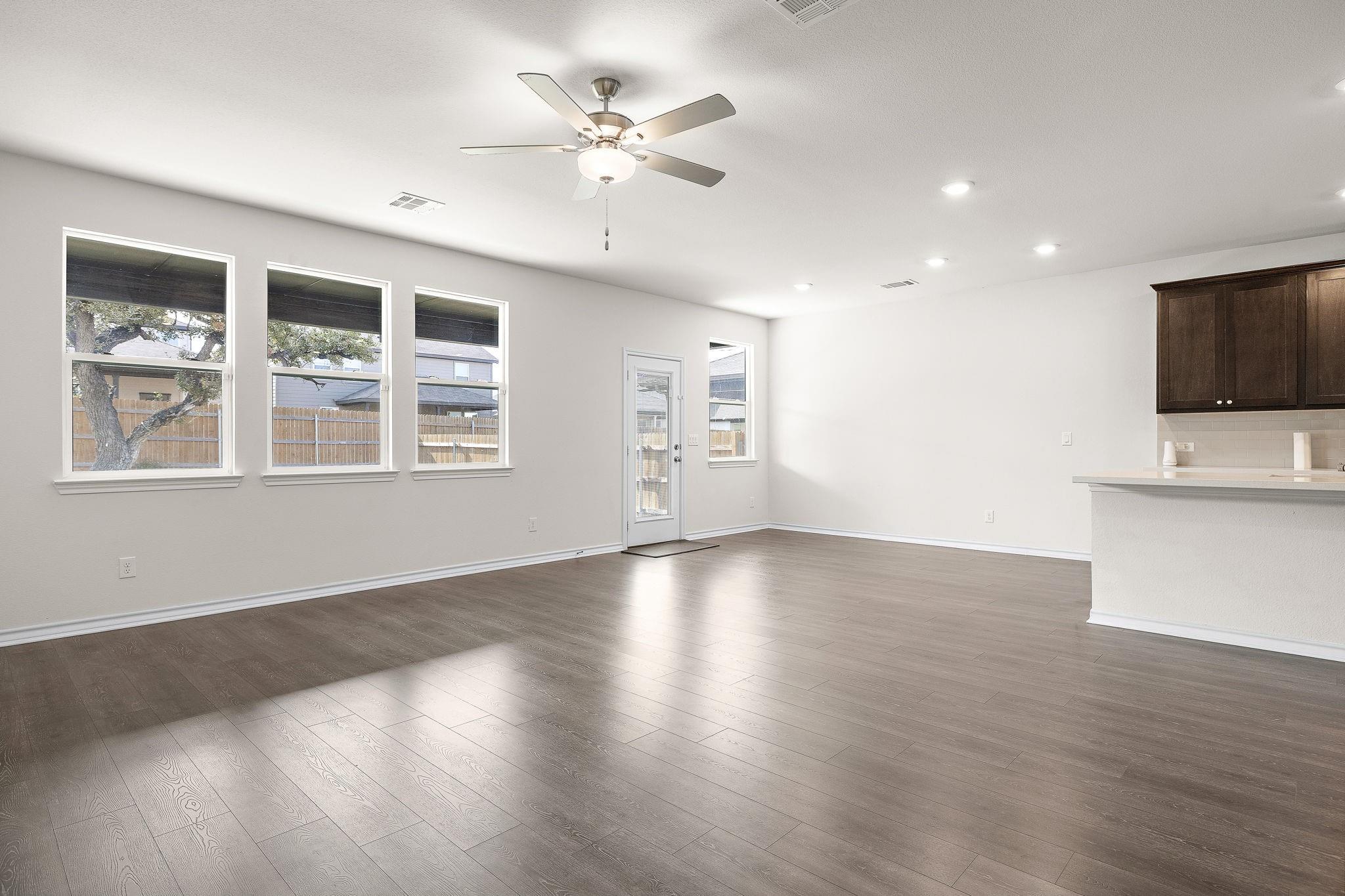 316 Caisson Trl, Liberty Hill, TX 78642