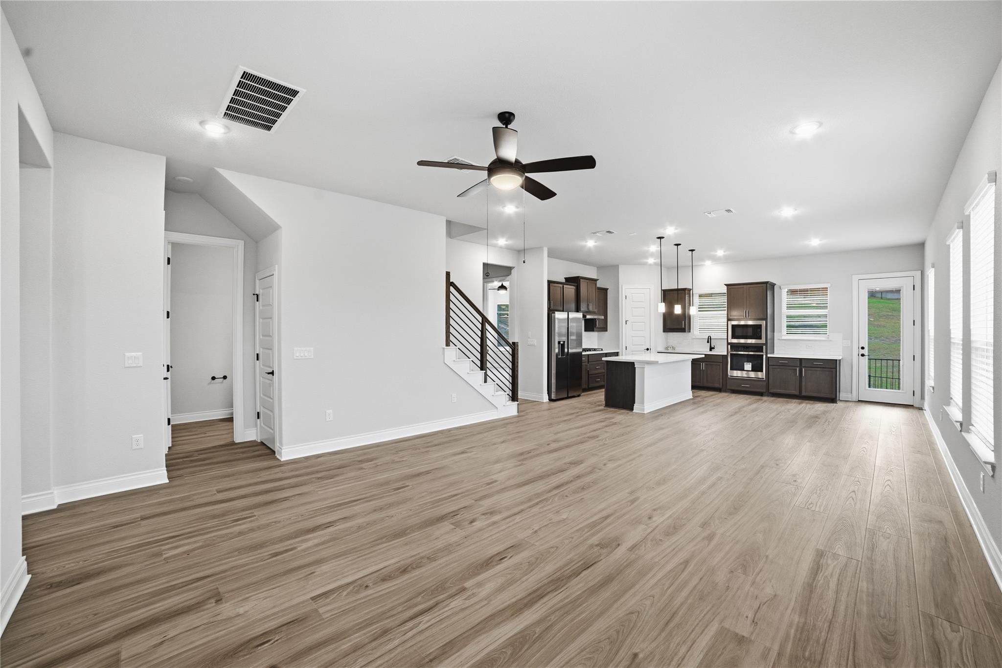 716 Coppell Ct E, Leander, TX 78641