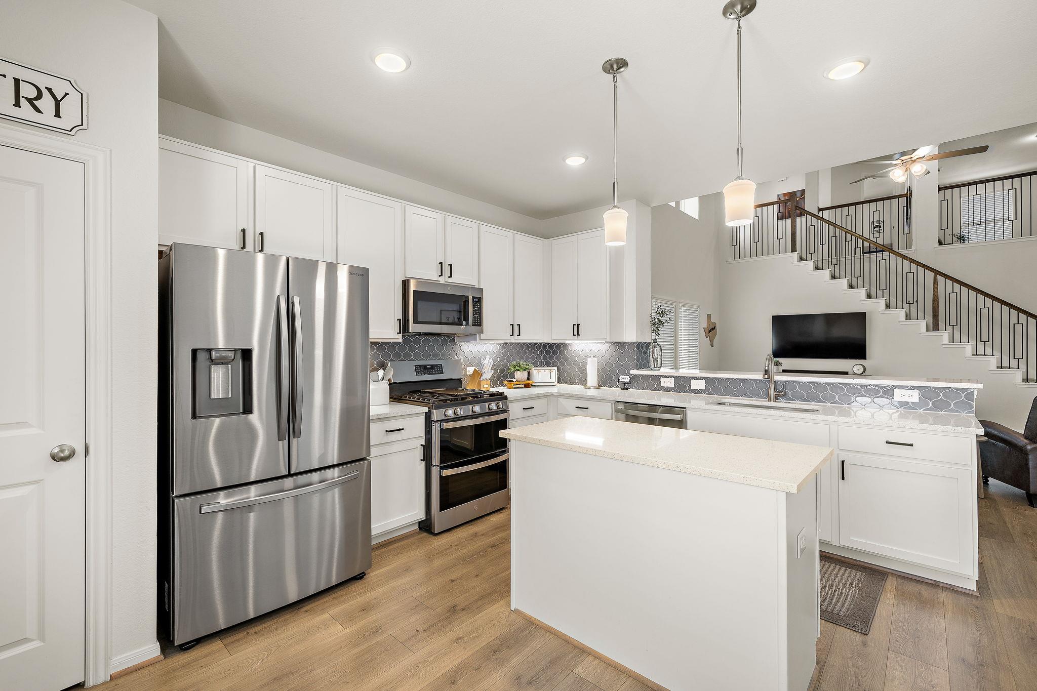 201 Crystal Brook Dr, Liberty Hill, TX 78642