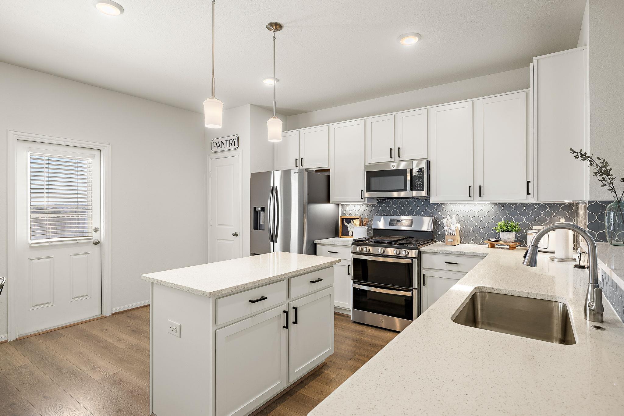 201 Crystal Brook Dr, Liberty Hill, TX 78642