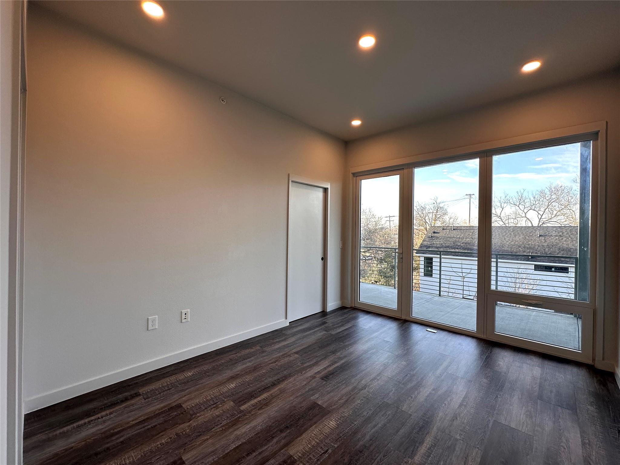 4004 Banister Ln # 312, Austin, TX 78704