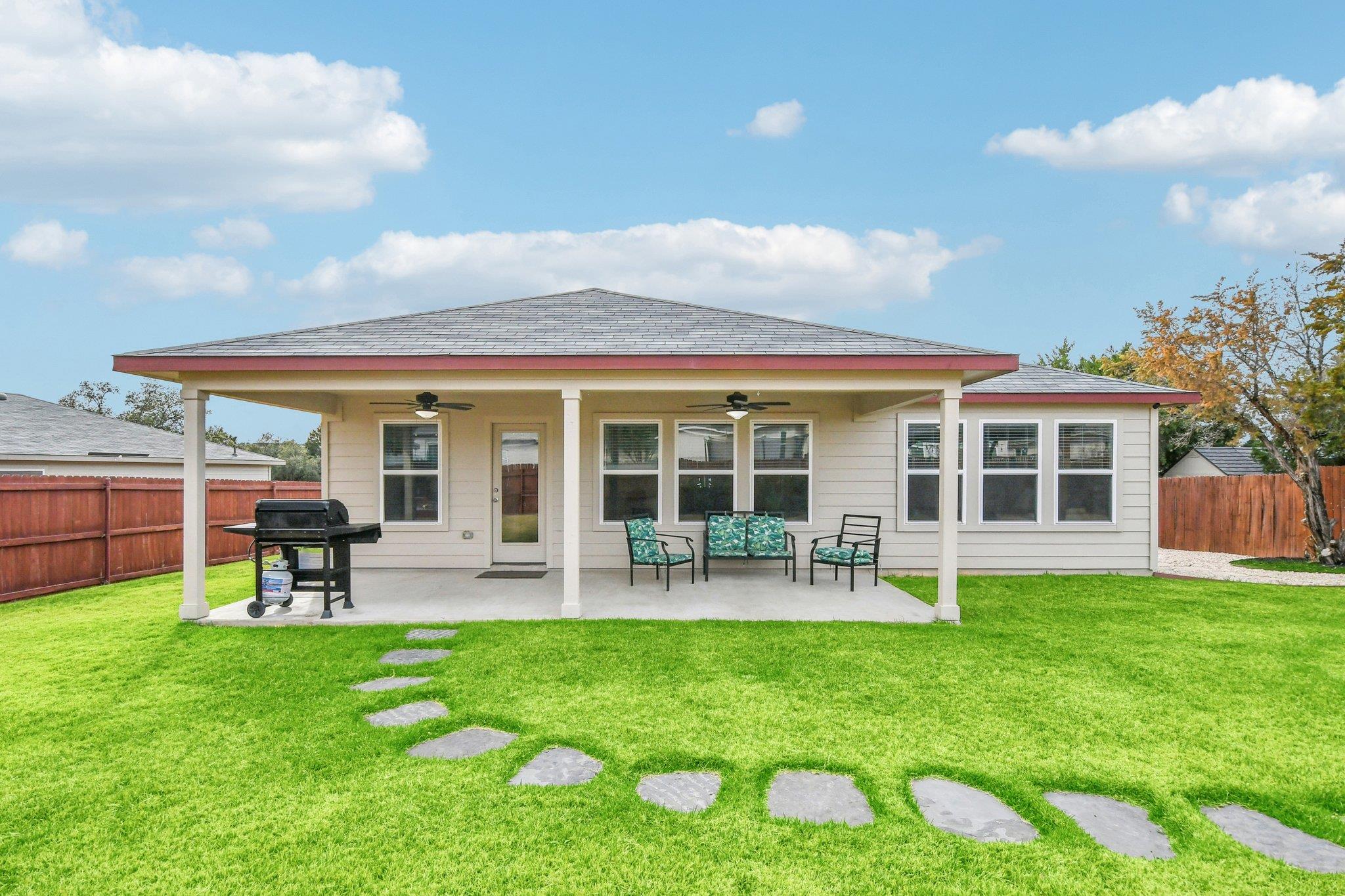 1909 Omaha Dr, Lago Vista, TX 78645