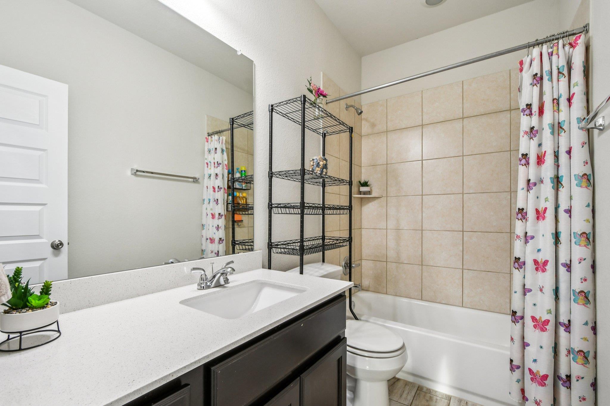 1909 Omaha Dr, Lago Vista, TX 78645