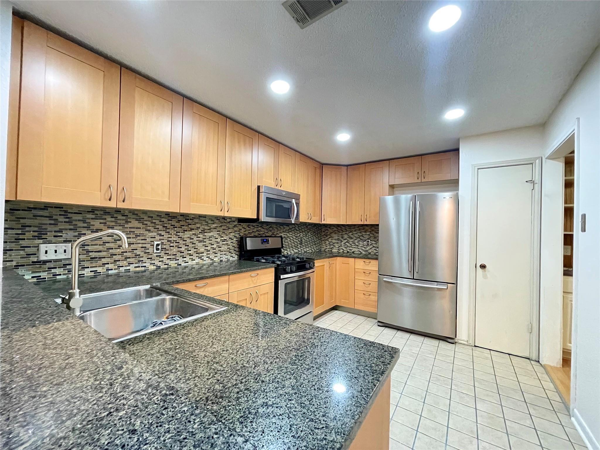 5912 Avery Island Ave, Austin, TX 78727