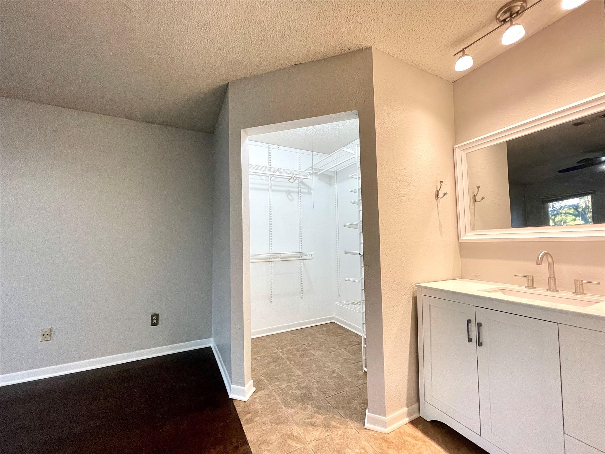 5912 Avery Island Ave, Austin, TX 78727