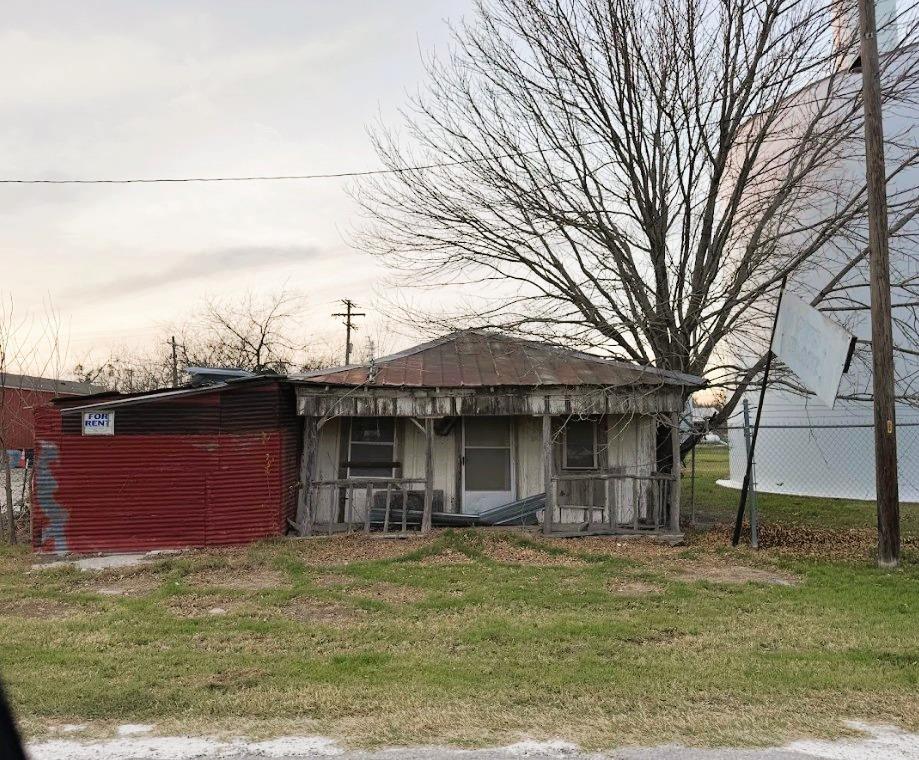 431 SW Front St, Bartlett, TX 76511