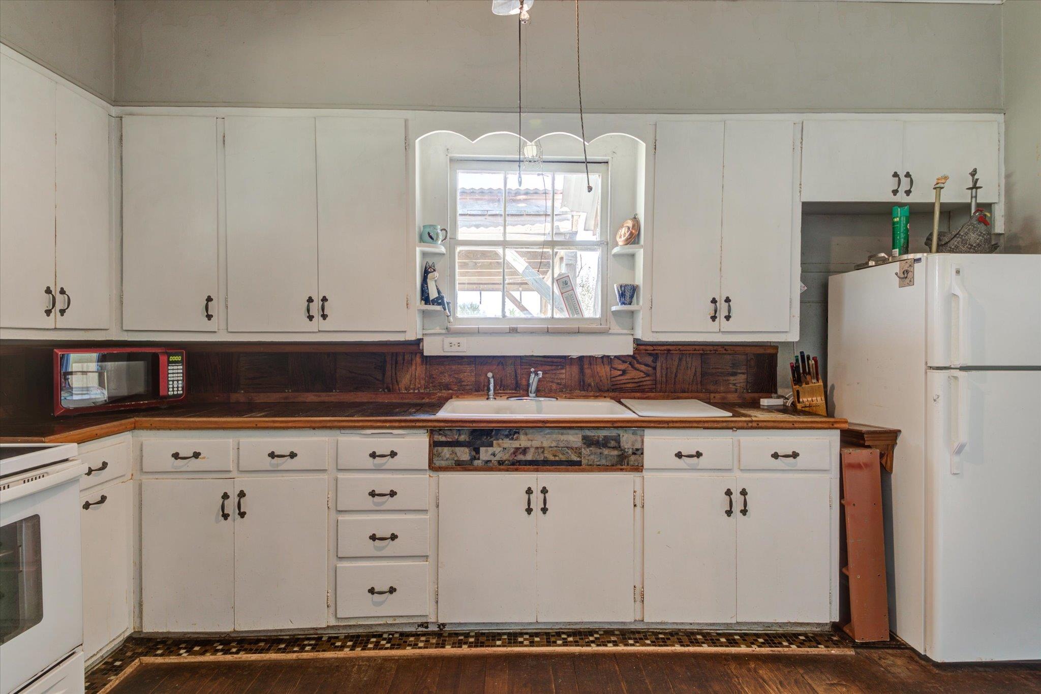 4111 County Road 120, Marble Falls, TX 78654