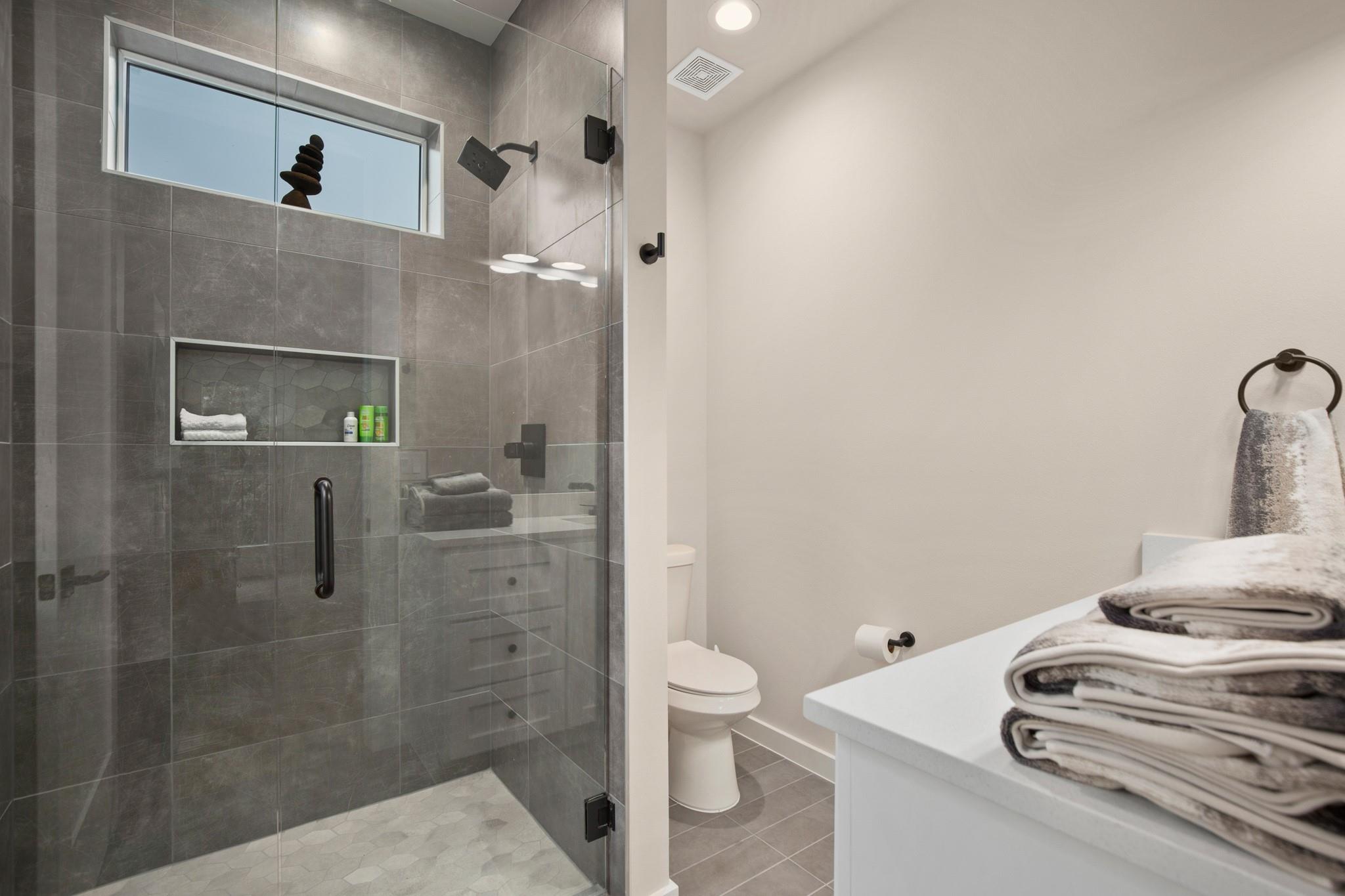 1105 S Meadows Dr, Austin, TX 78758