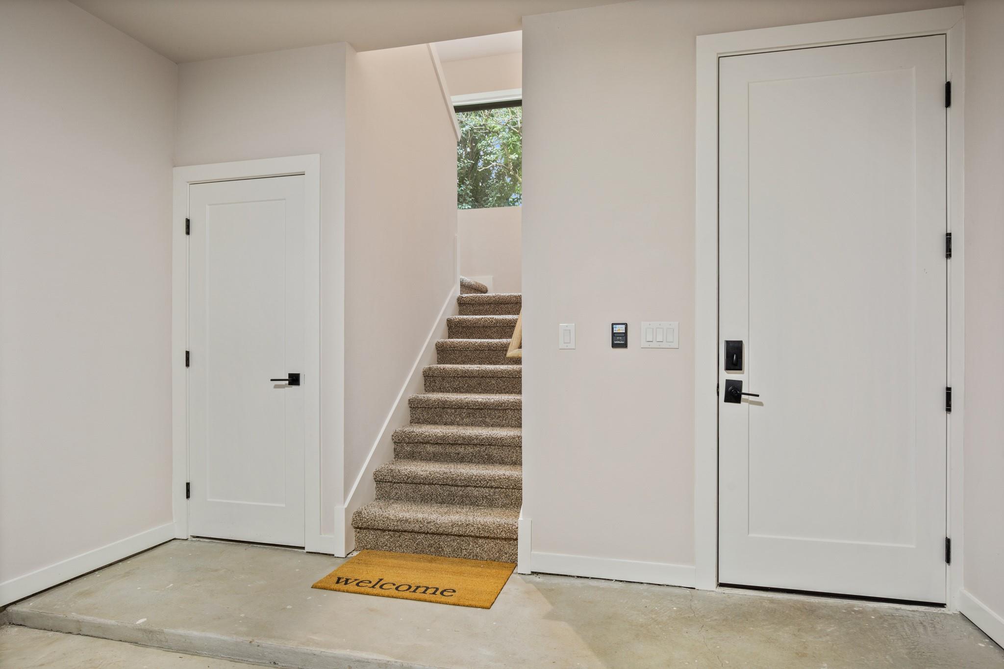 1105 S Meadows Dr, Austin, TX 78758