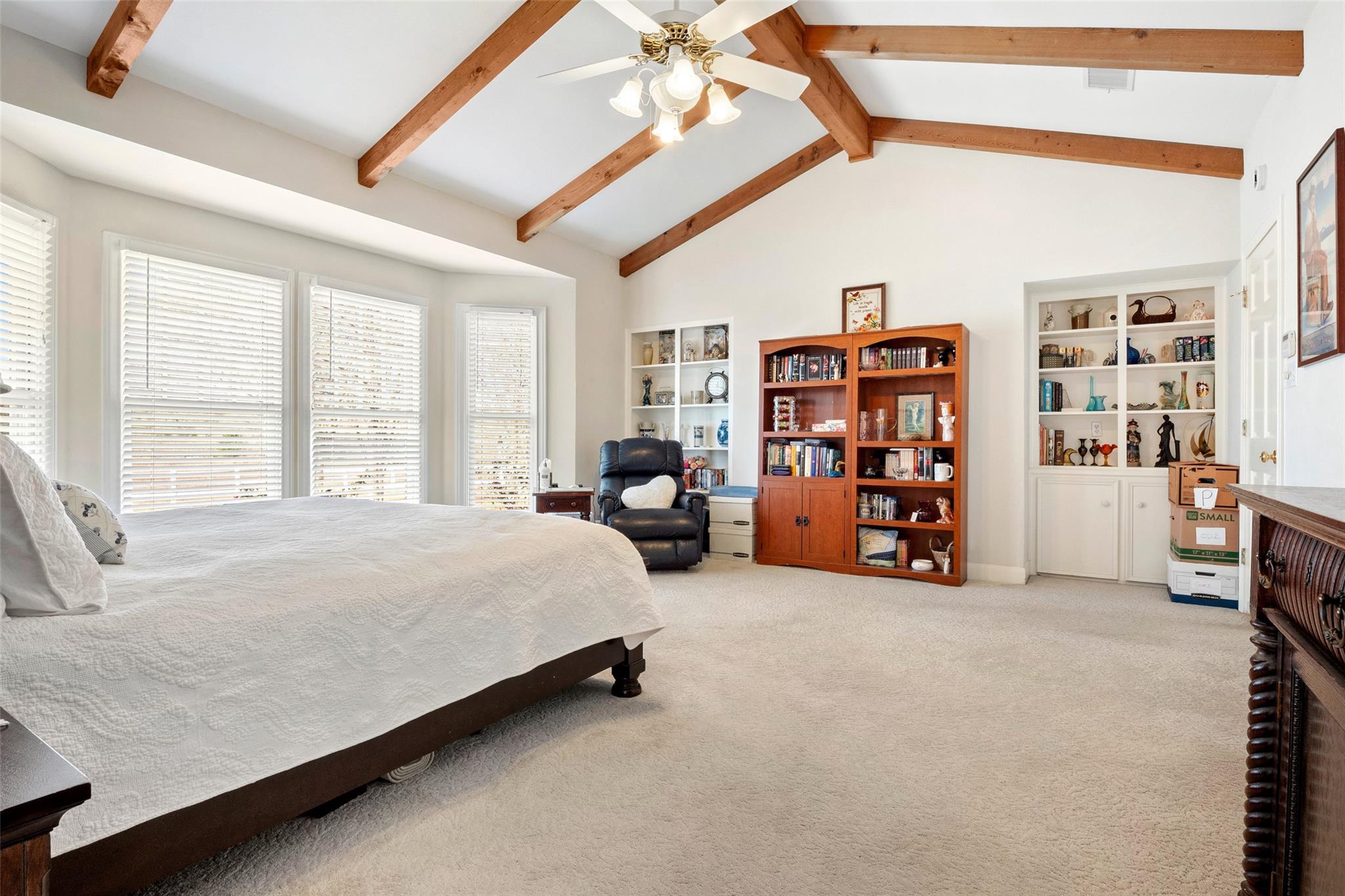 681 Leisure Ln, Cedar Creek, TX 78612