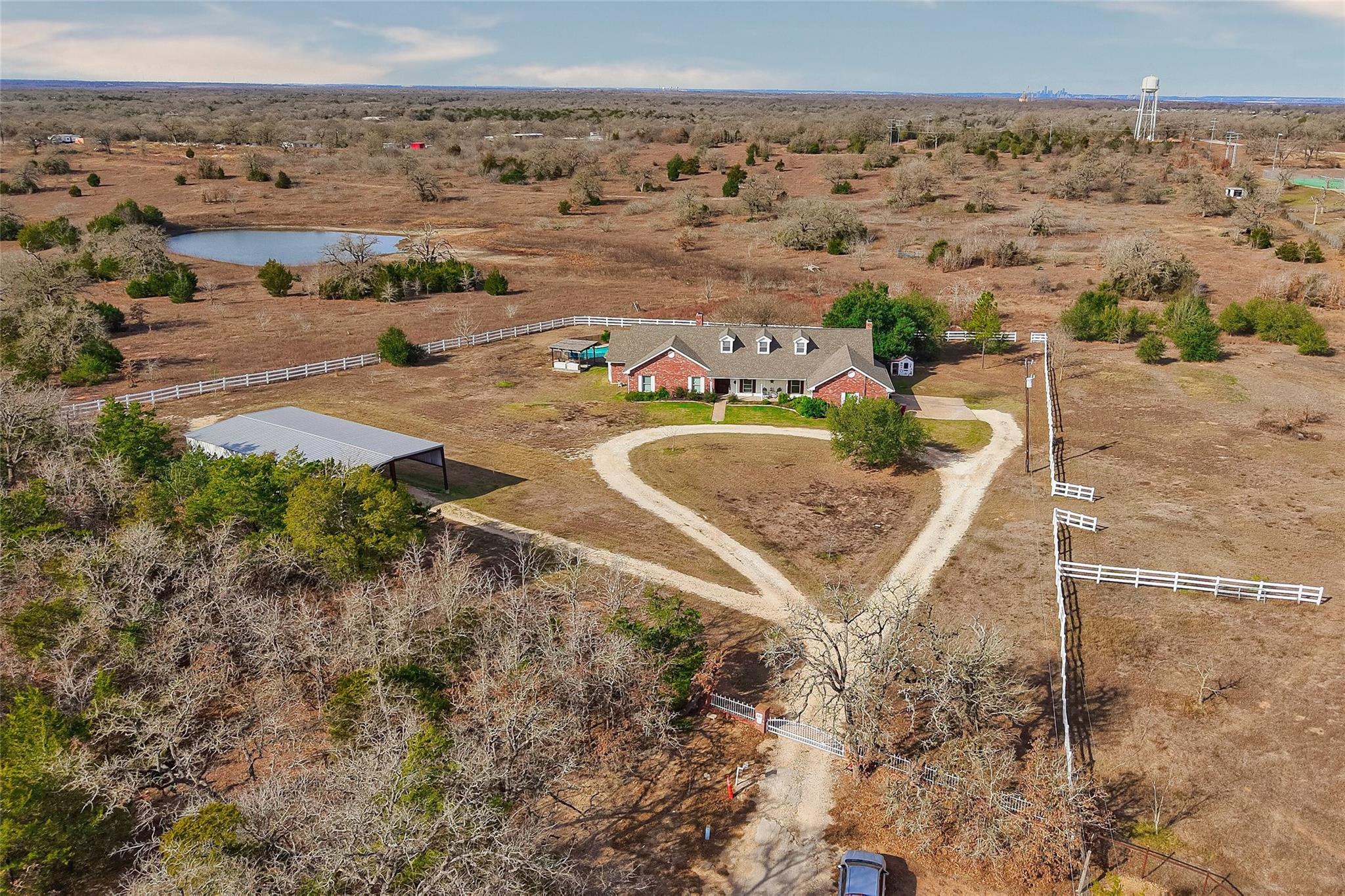 681 Leisure Ln, Cedar Creek, TX 78612