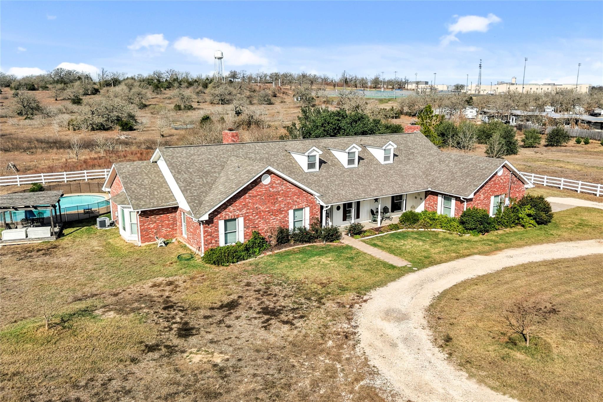 681 Leisure Ln, Cedar Creek, TX 78612