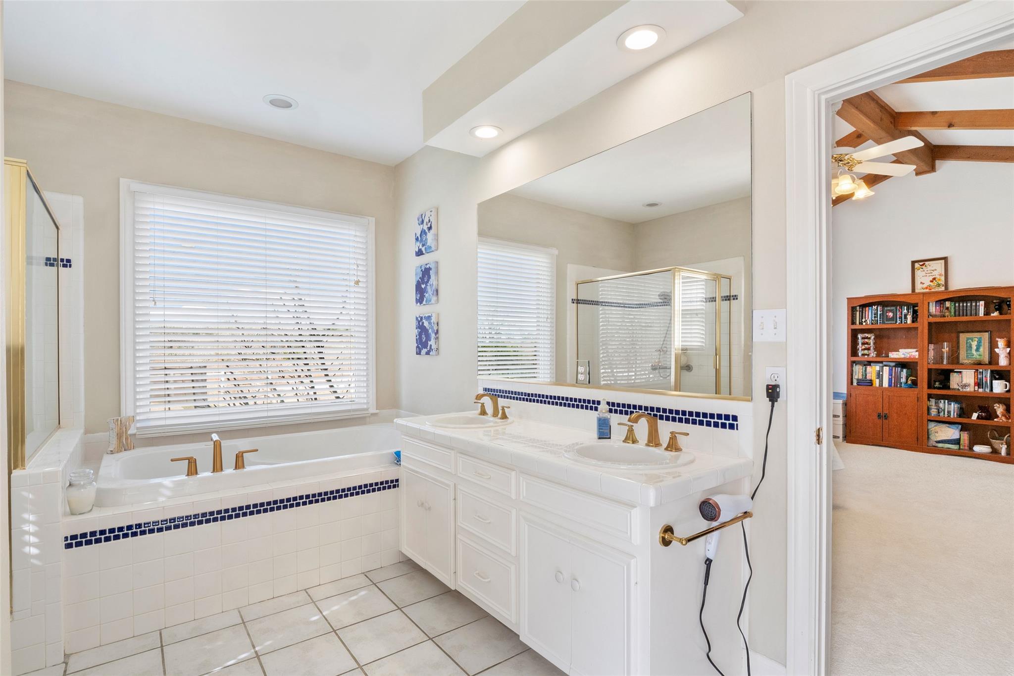 681 Leisure Ln, Cedar Creek, TX 78612