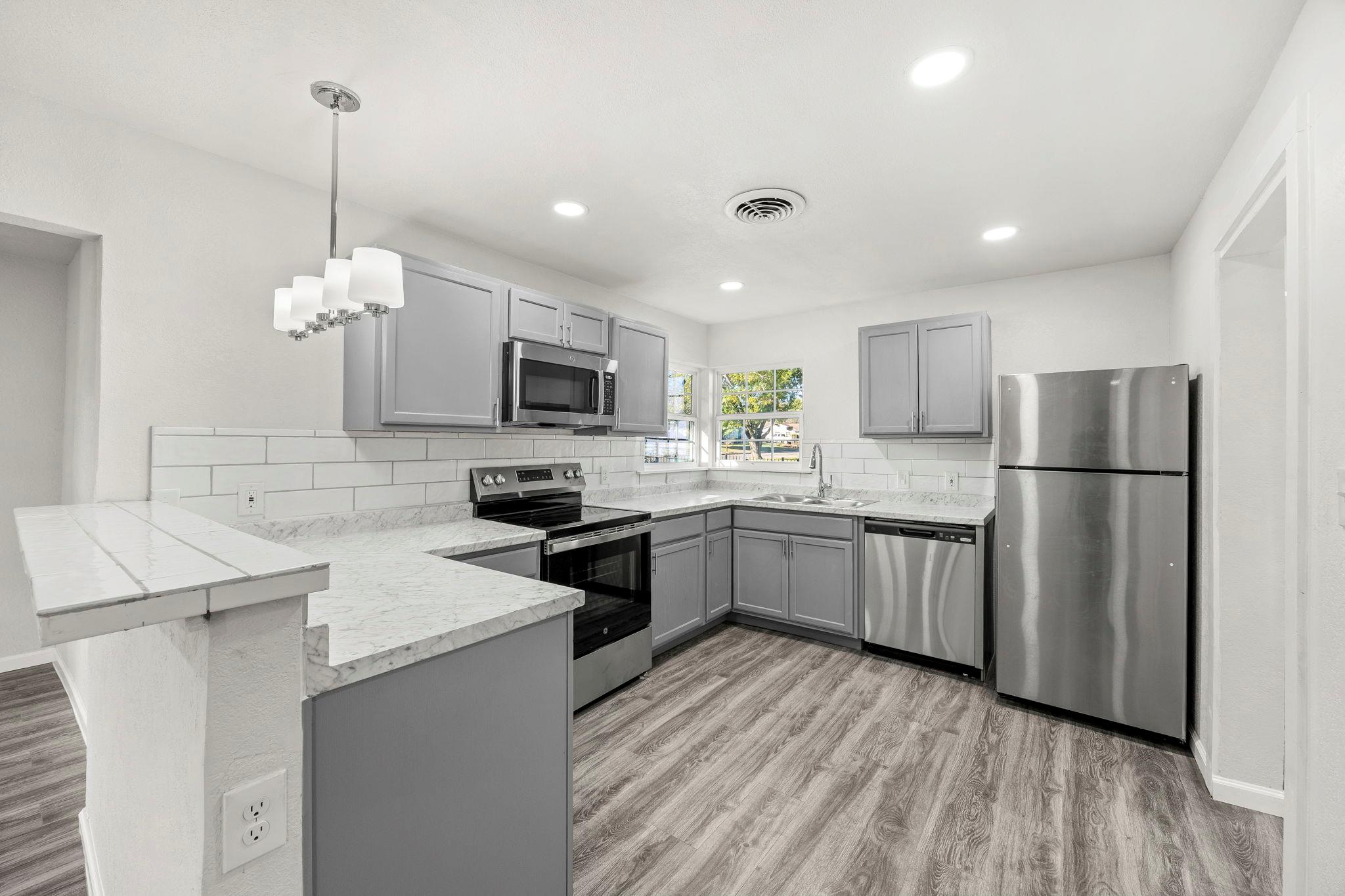 301 E Cherokee Dr, Harker Heights, TX 76548