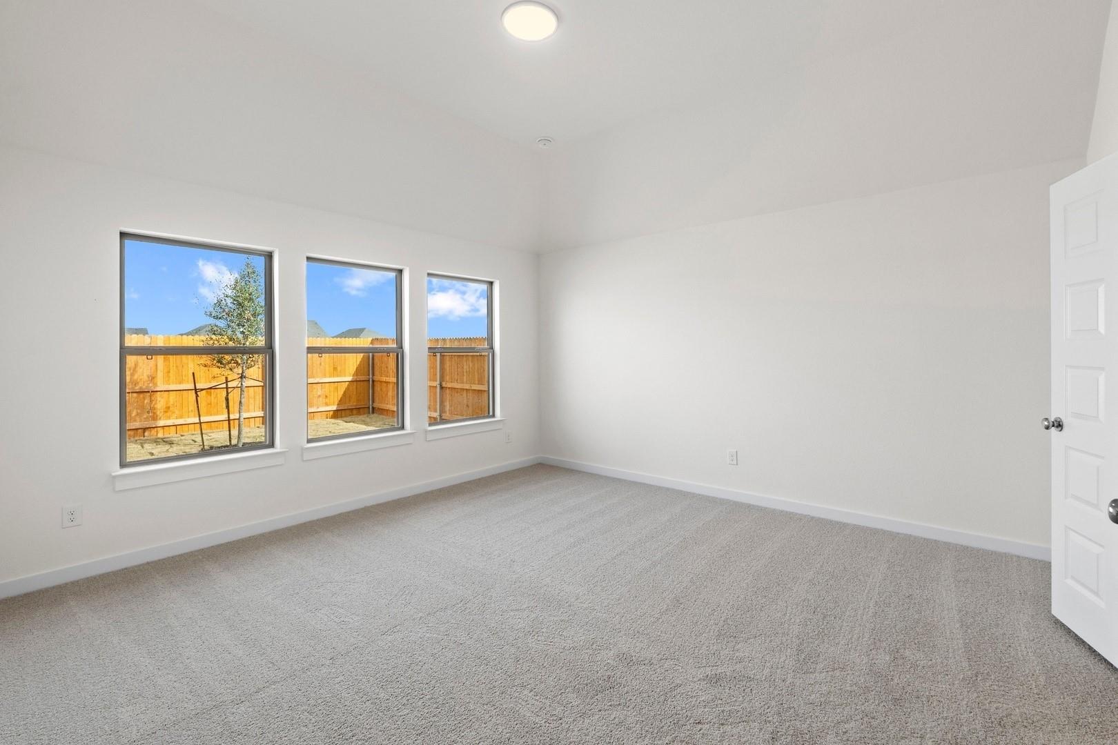 113 Mandeville Dr, Hutto, TX 78621