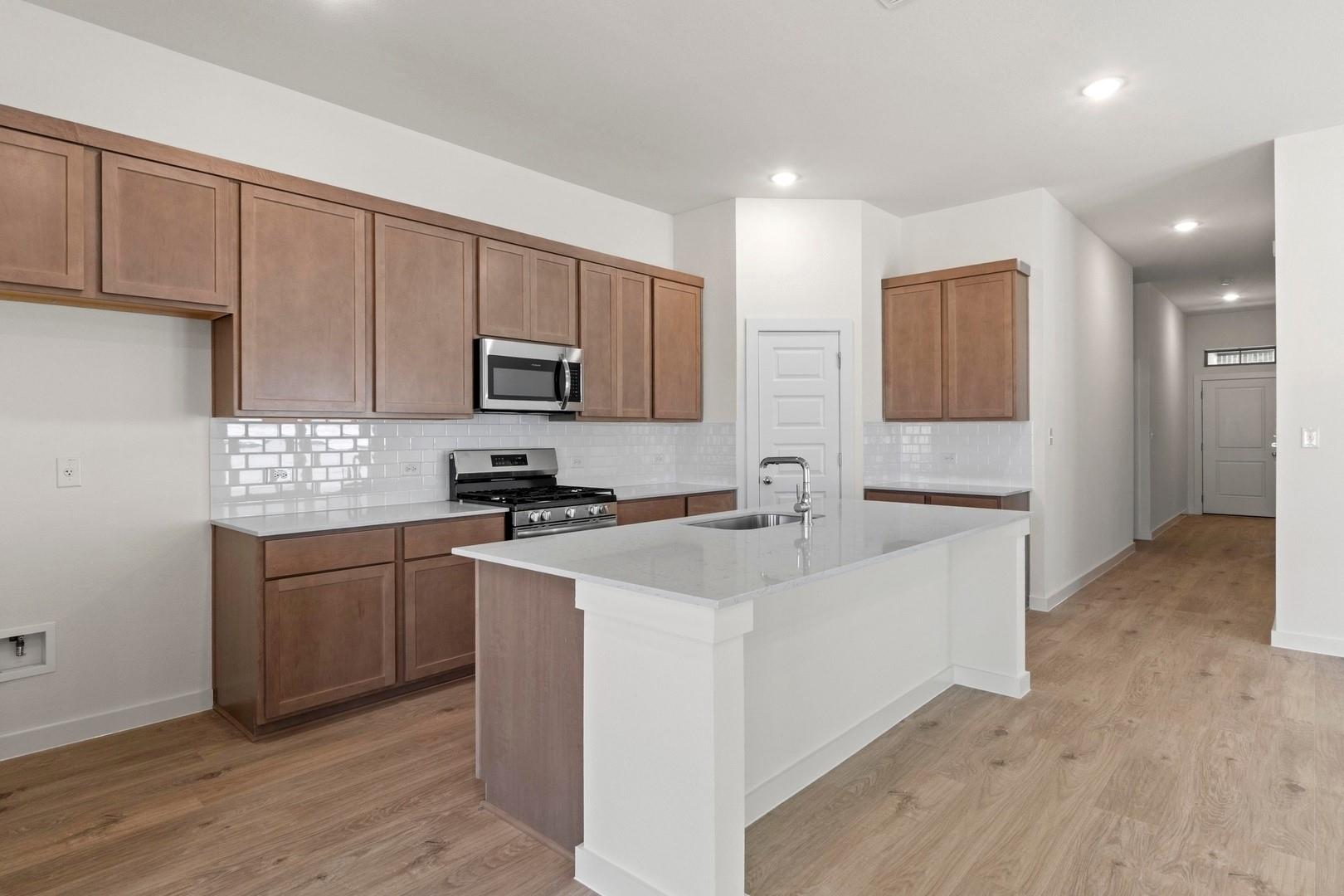 113 Mandeville Dr, Hutto, TX 78621