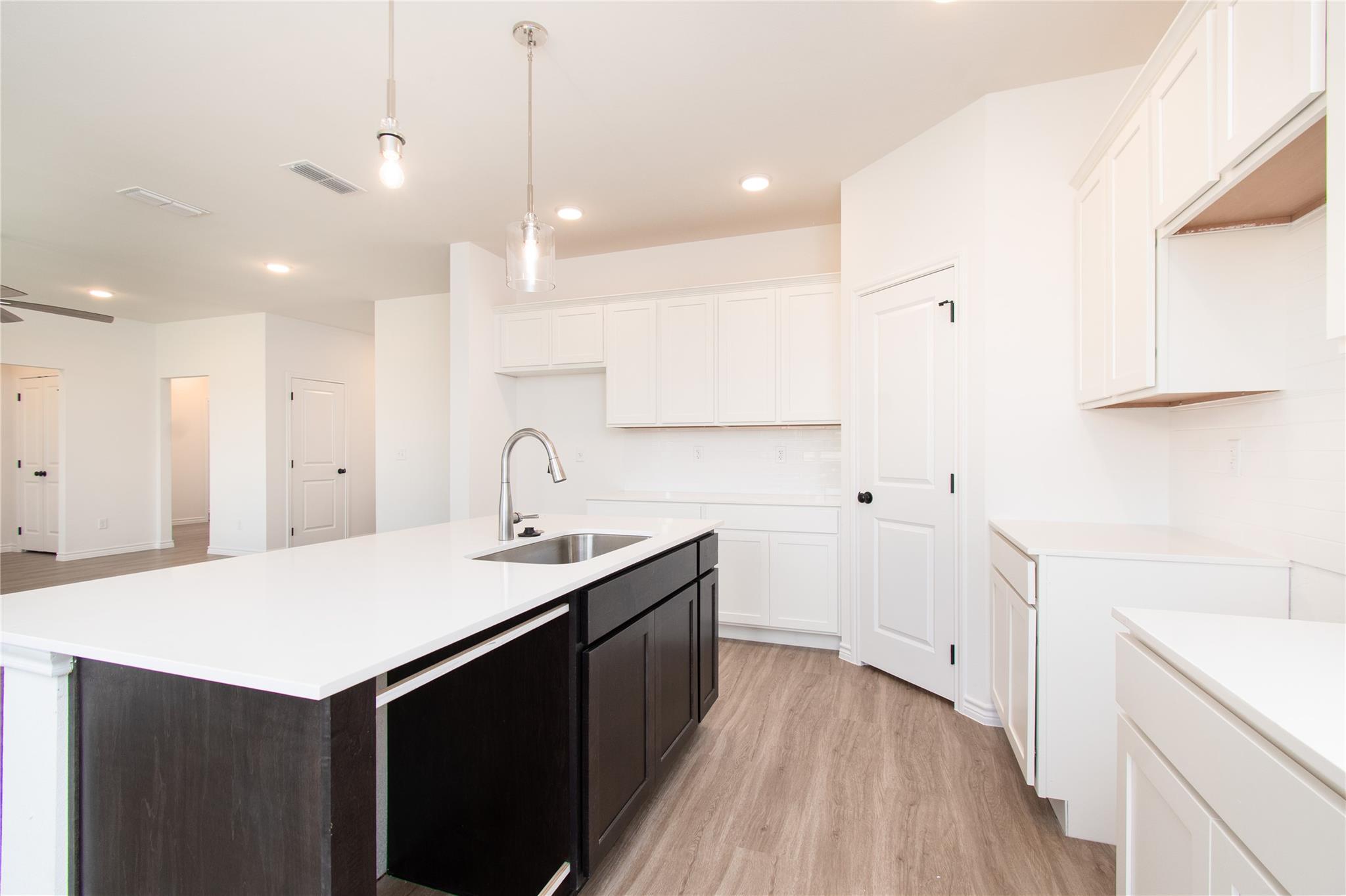 569 Bella Rose Dr, Belton, TX 76513