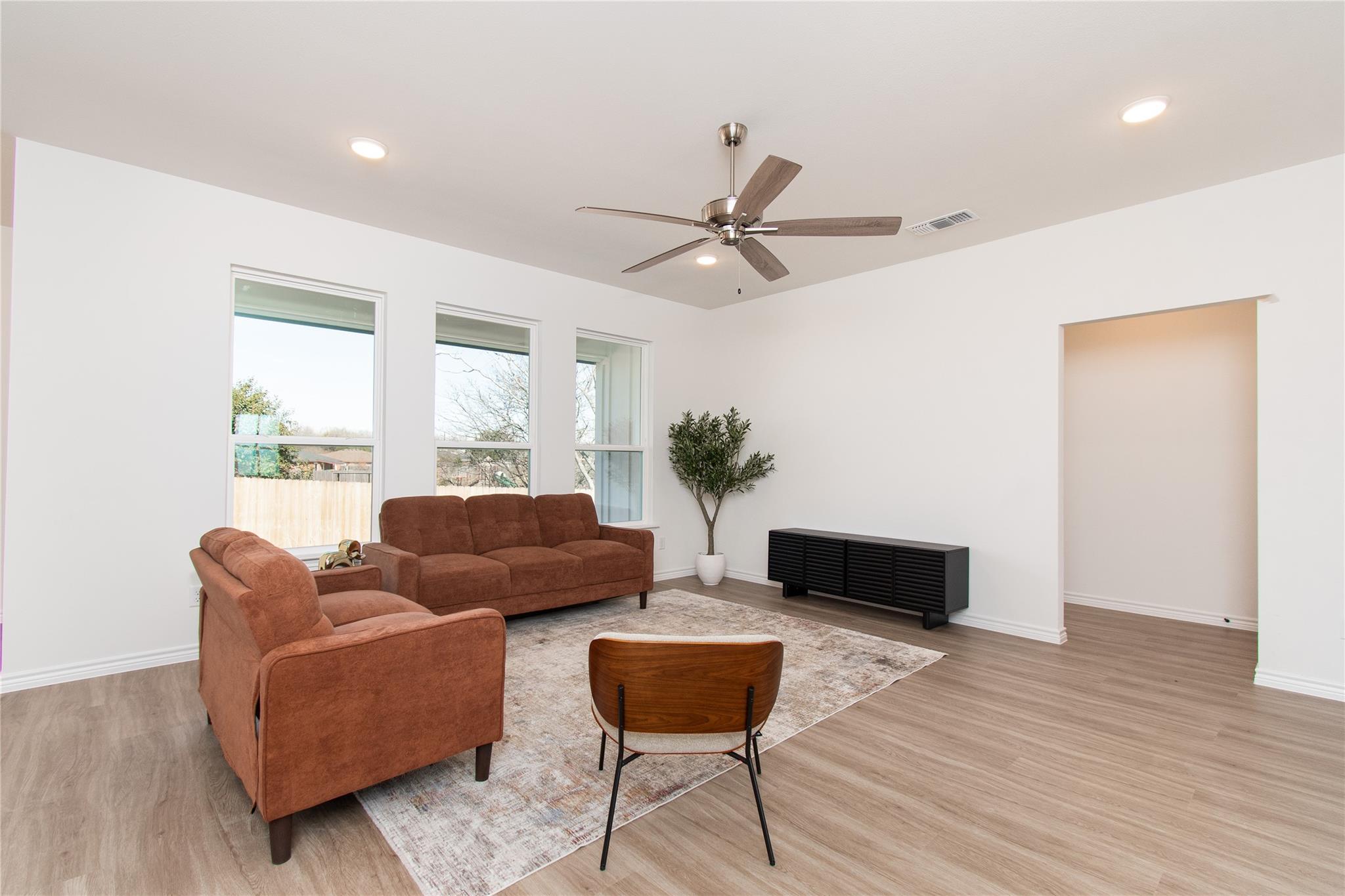 569 Bella Rose Dr, Belton, TX 76513