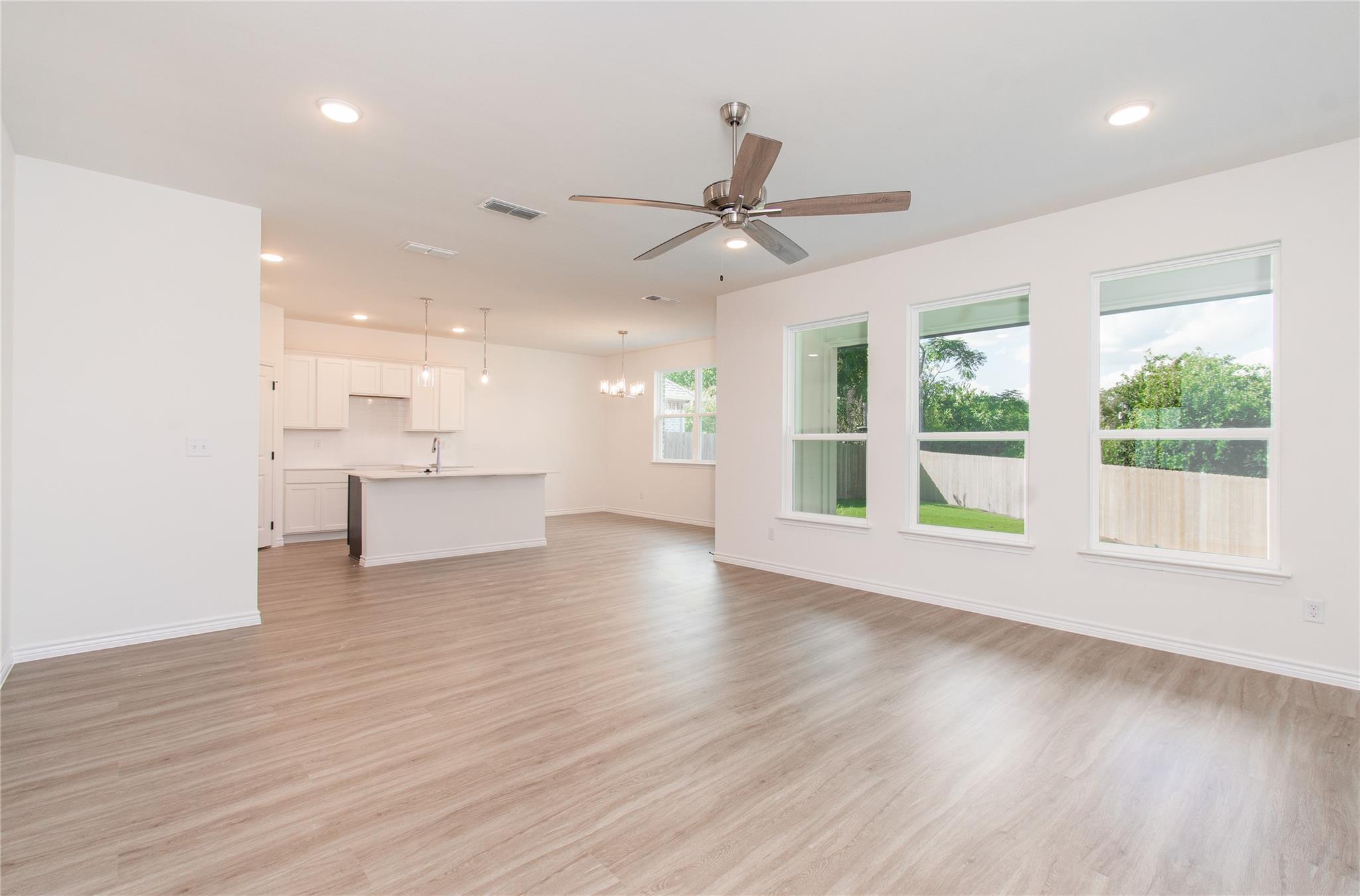 569 Bella Rose Dr, Belton, TX 76513