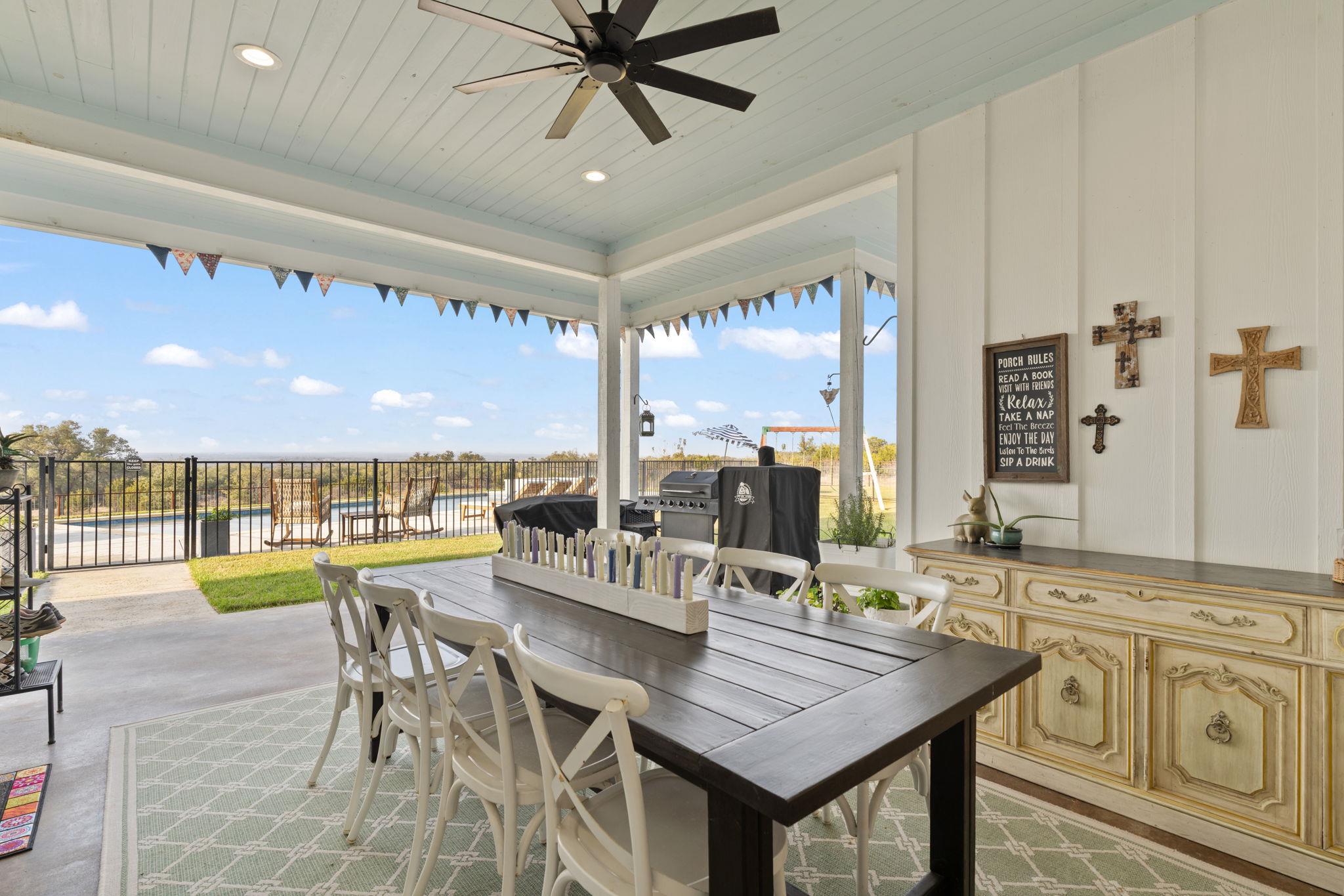 452 Southwick Ranch Rd, Johnson City, TX 78636