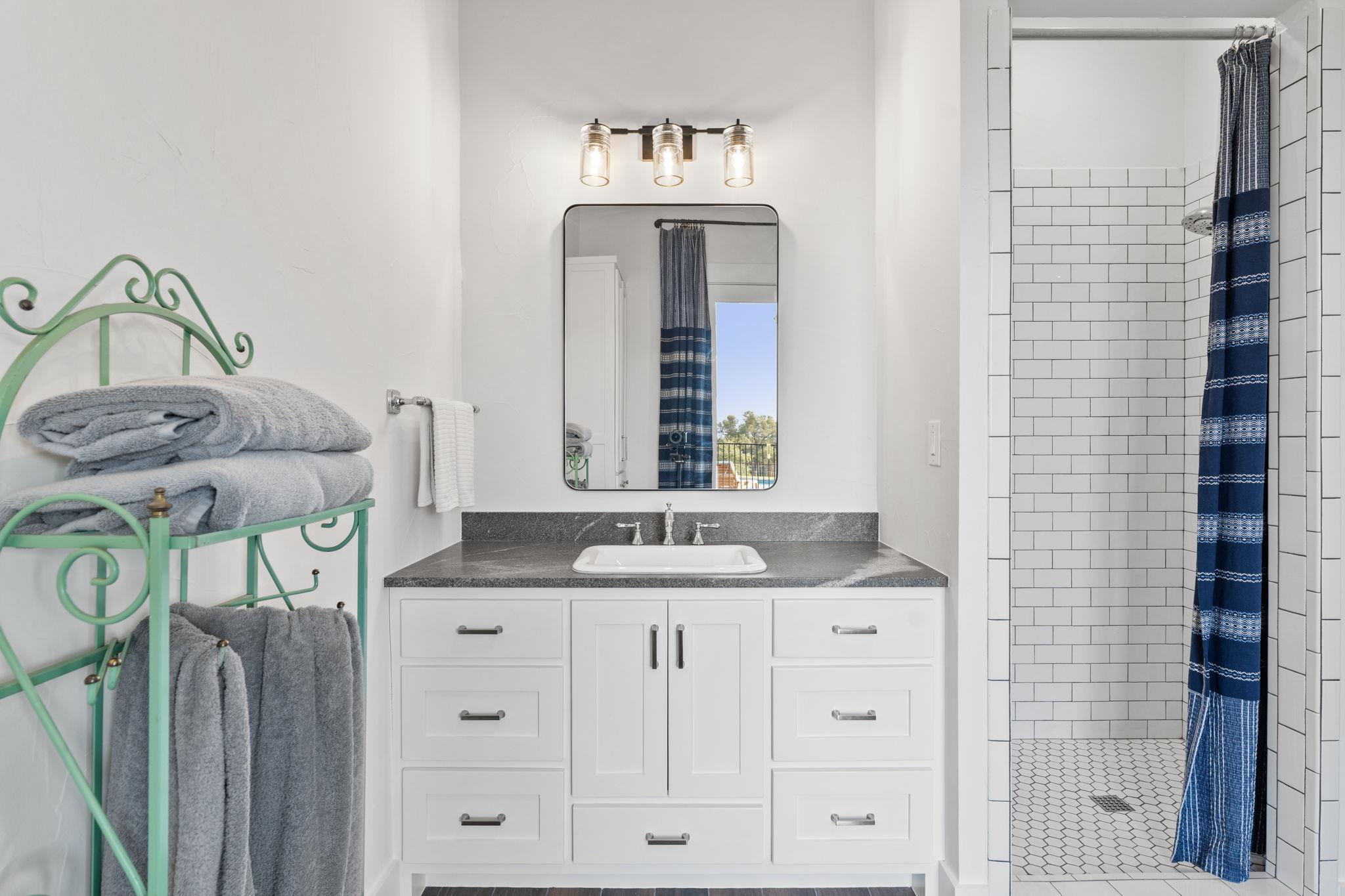 452 Southwick Ranch Rd, Johnson City, TX 78636