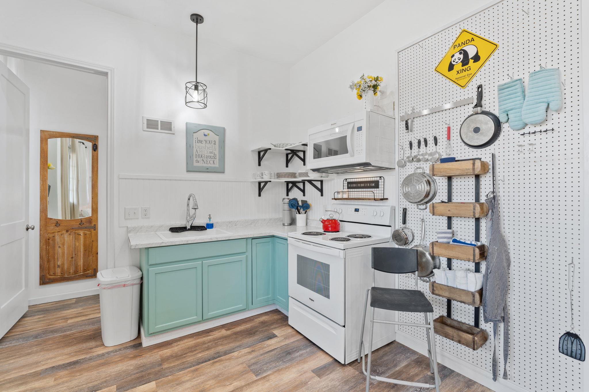 452 Southwick Ranch Rd, Johnson City, TX 78636