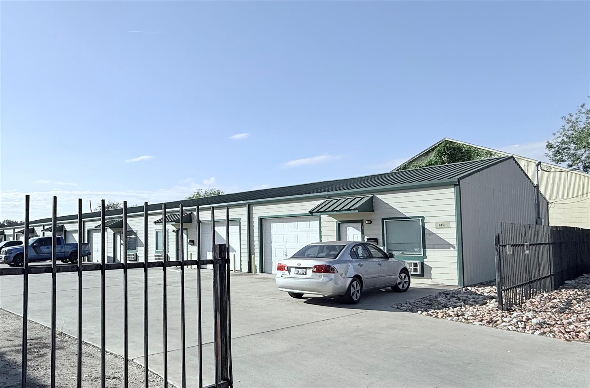 815 Saint Peter St, Gonzales, TX 78629