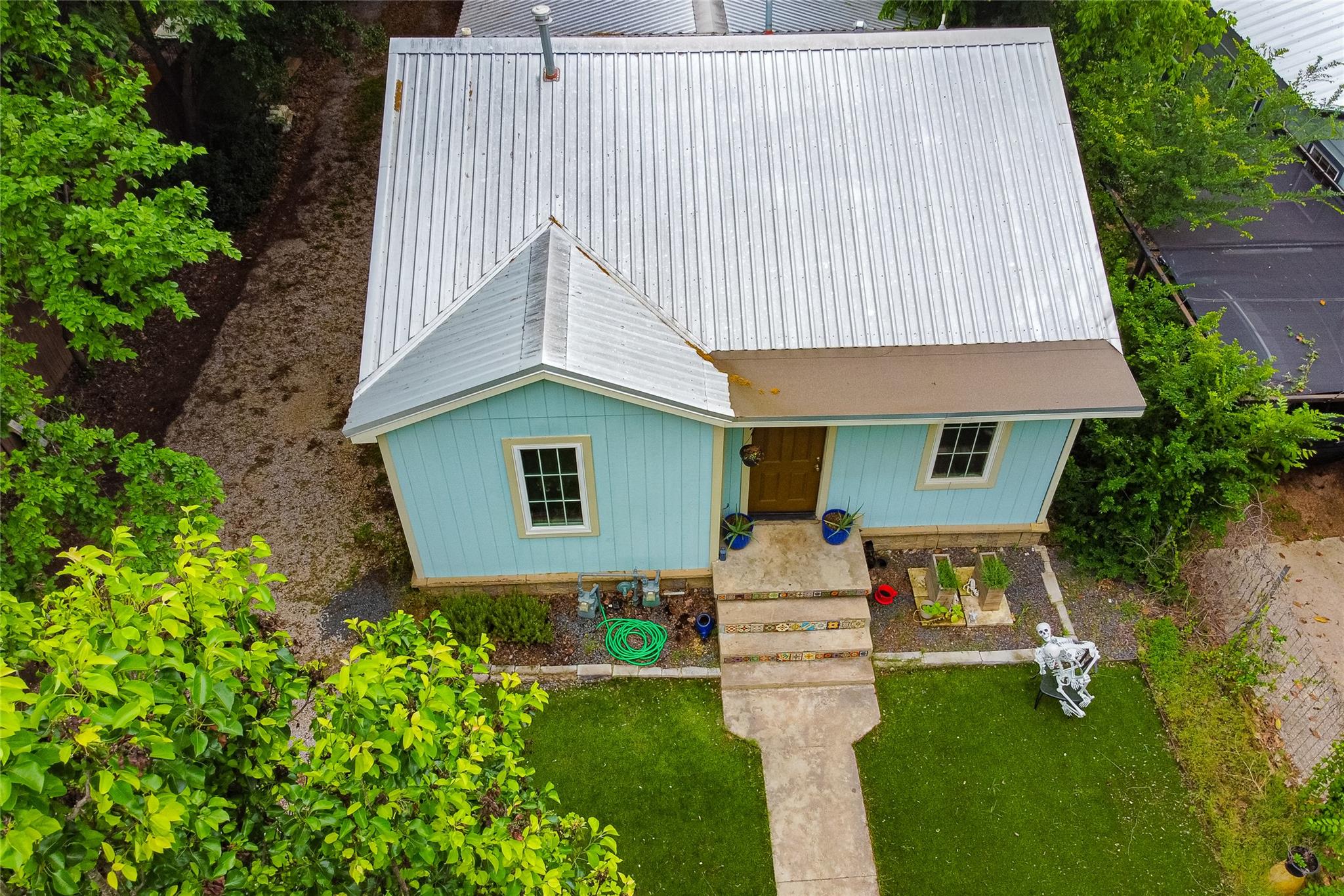 912 & 912 1/2 Calle Limon Dr, Austin, TX 78702