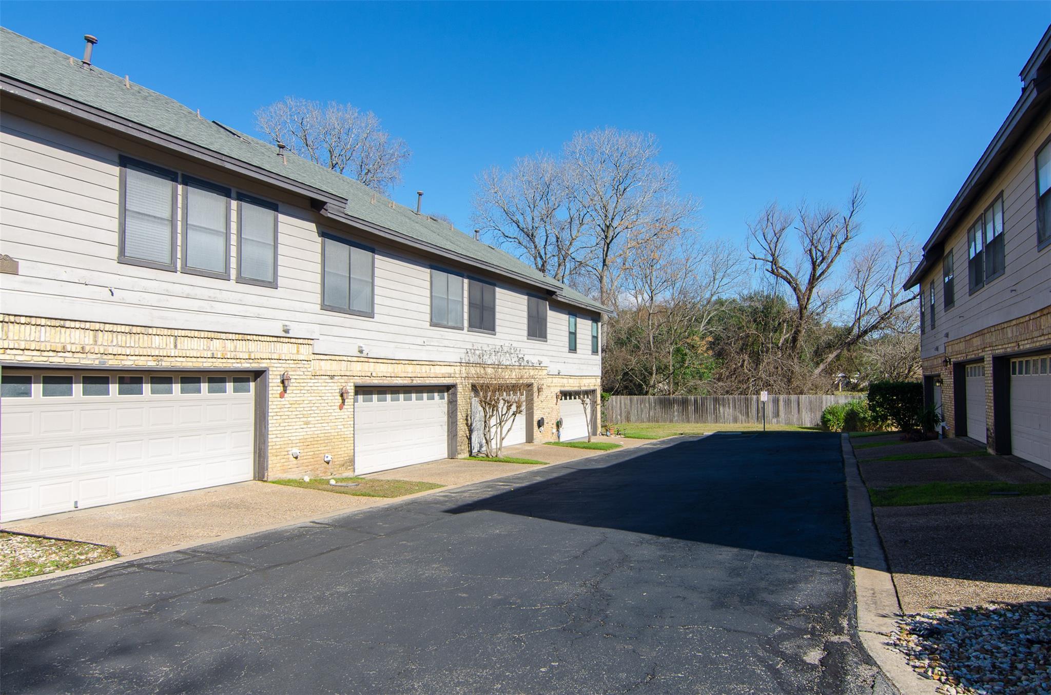 10819 Crown Colony Dr # 38, Austin, TX 78747