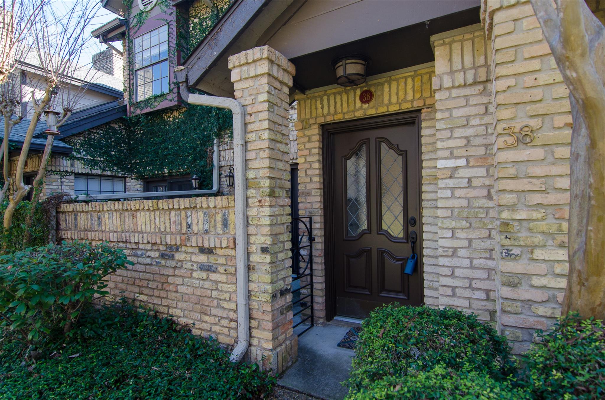 10819 Crown Colony Dr # 38, Austin, TX 78747