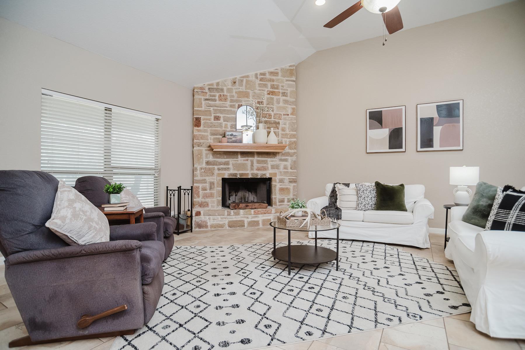 205 Sendera Xing, La Vernia, TX 78121