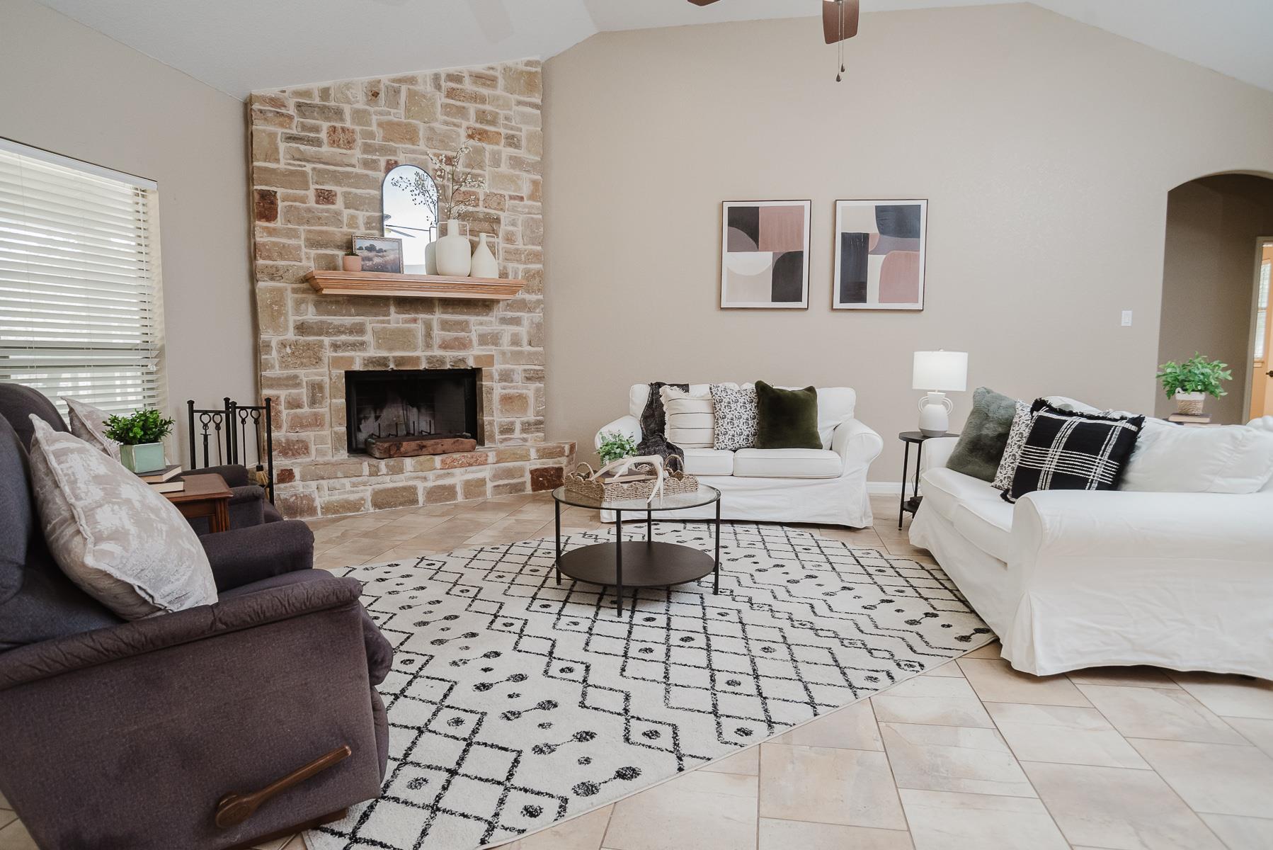 205 Sendera Xing, La Vernia, TX 78121