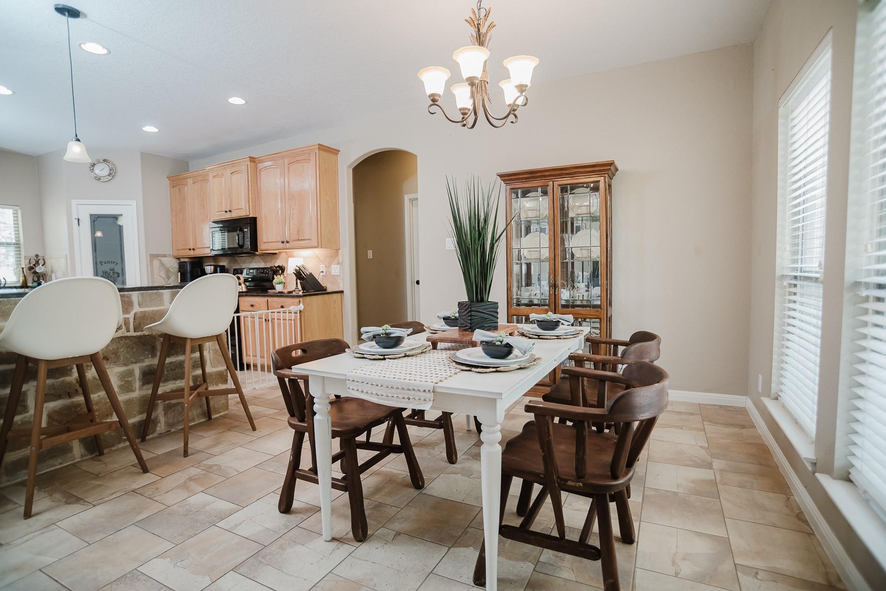 205 Sendera Xing, La Vernia, TX 78121