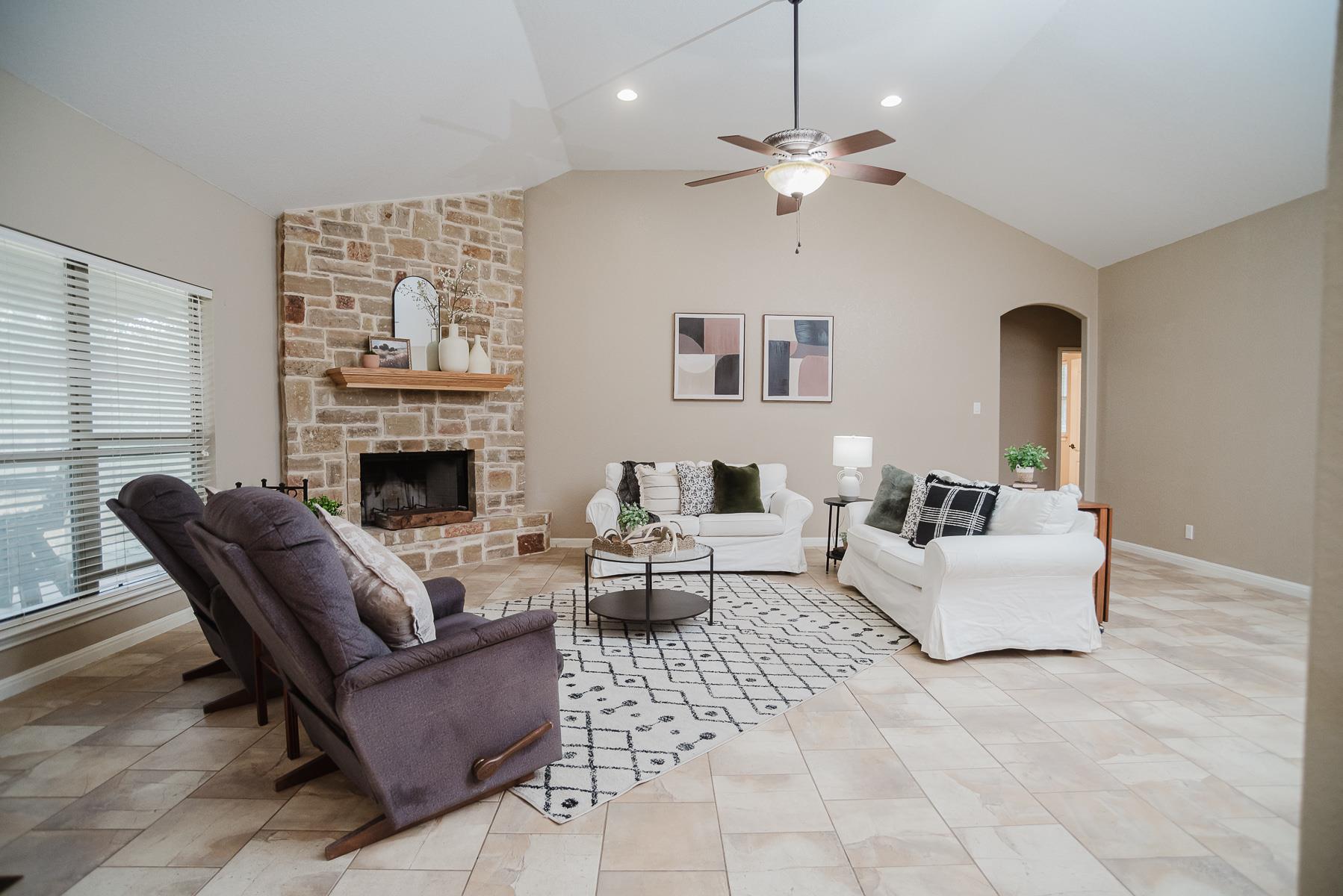 205 Sendera Xing, La Vernia, TX 78121