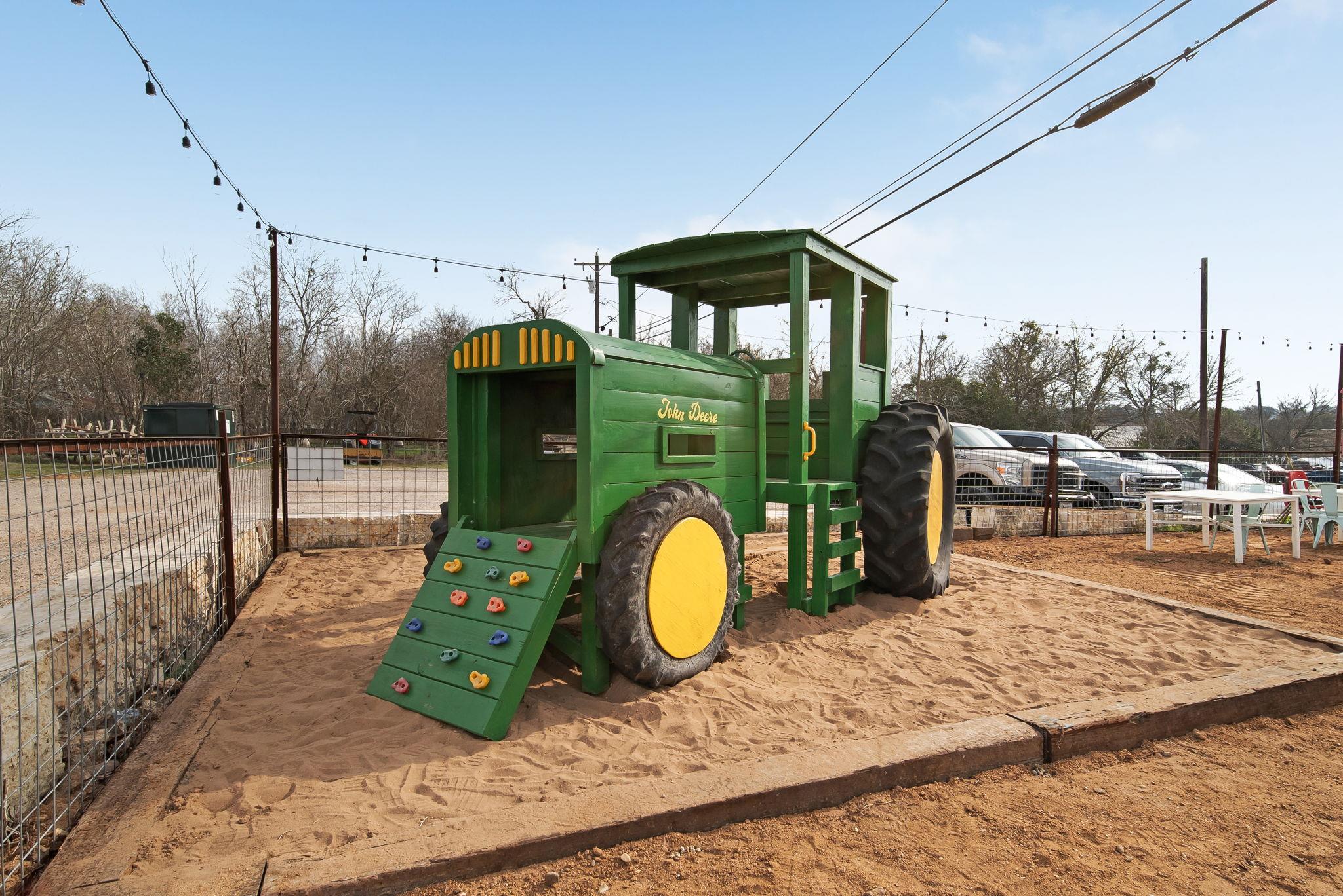 12390 FM 390 Rd W, Burton, TX 77835