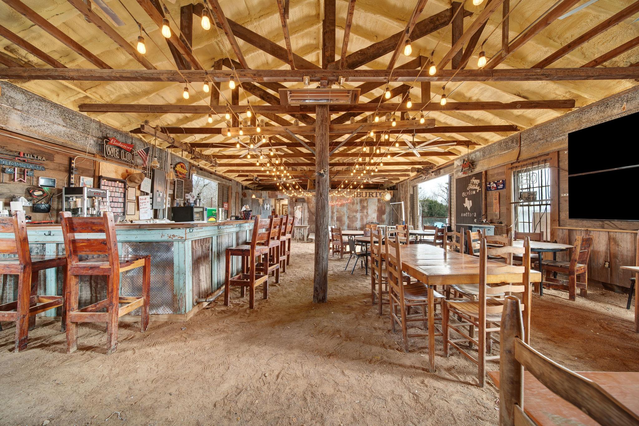 12390 FM 390 Rd W, Burton, TX 77835