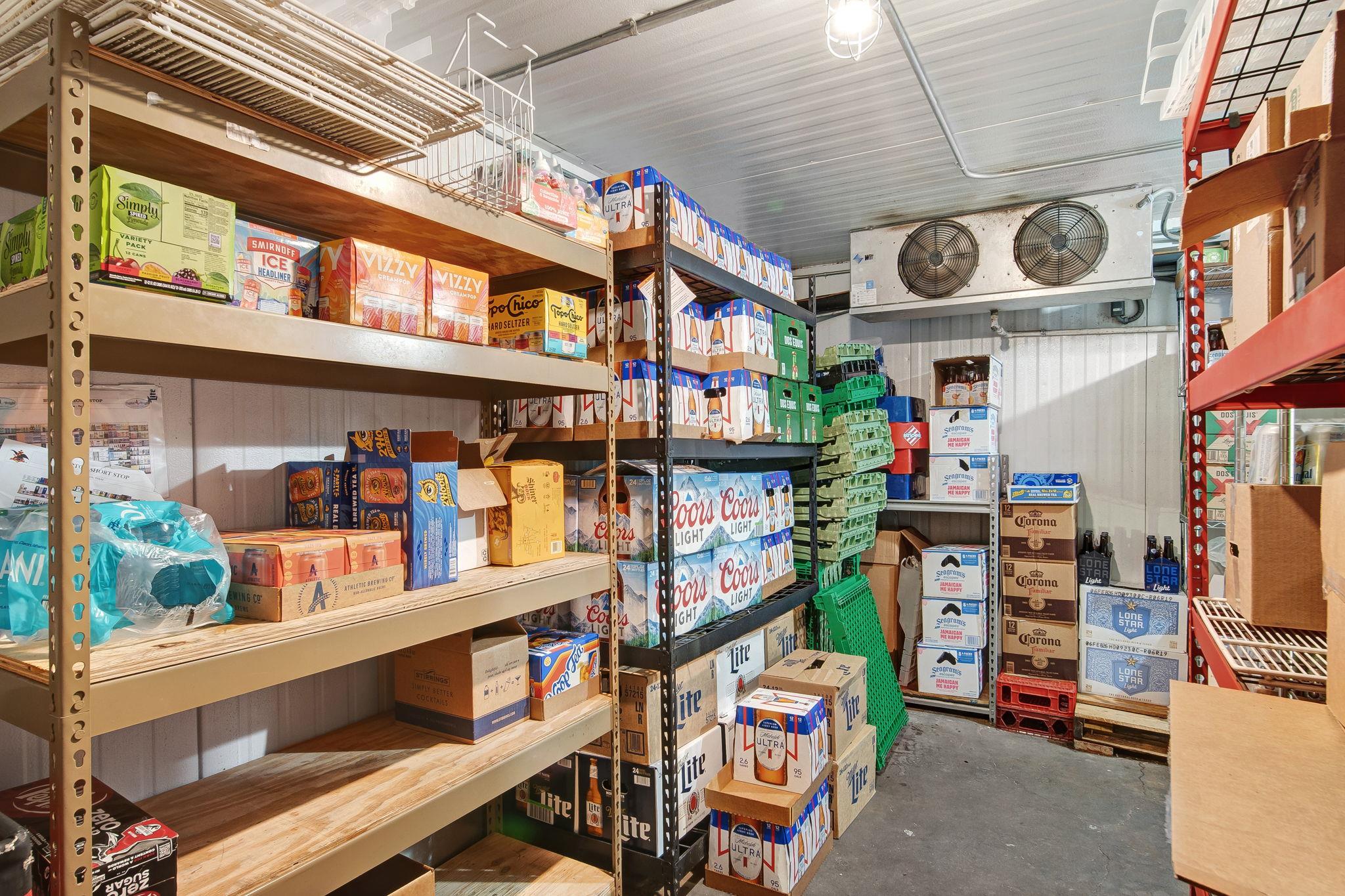 12390 FM 390 Rd W, Burton, TX 77835