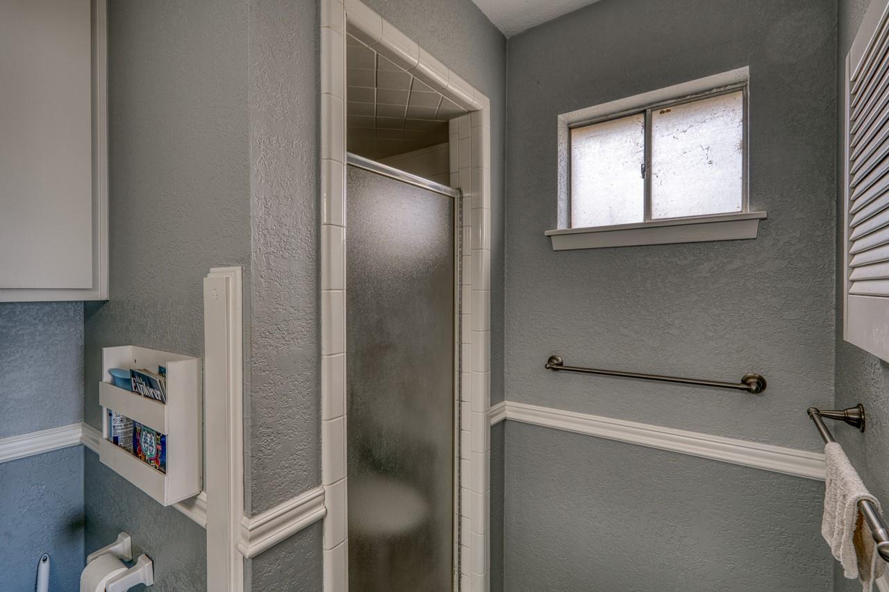 310 S Chaparral, Burnet, TX 78611