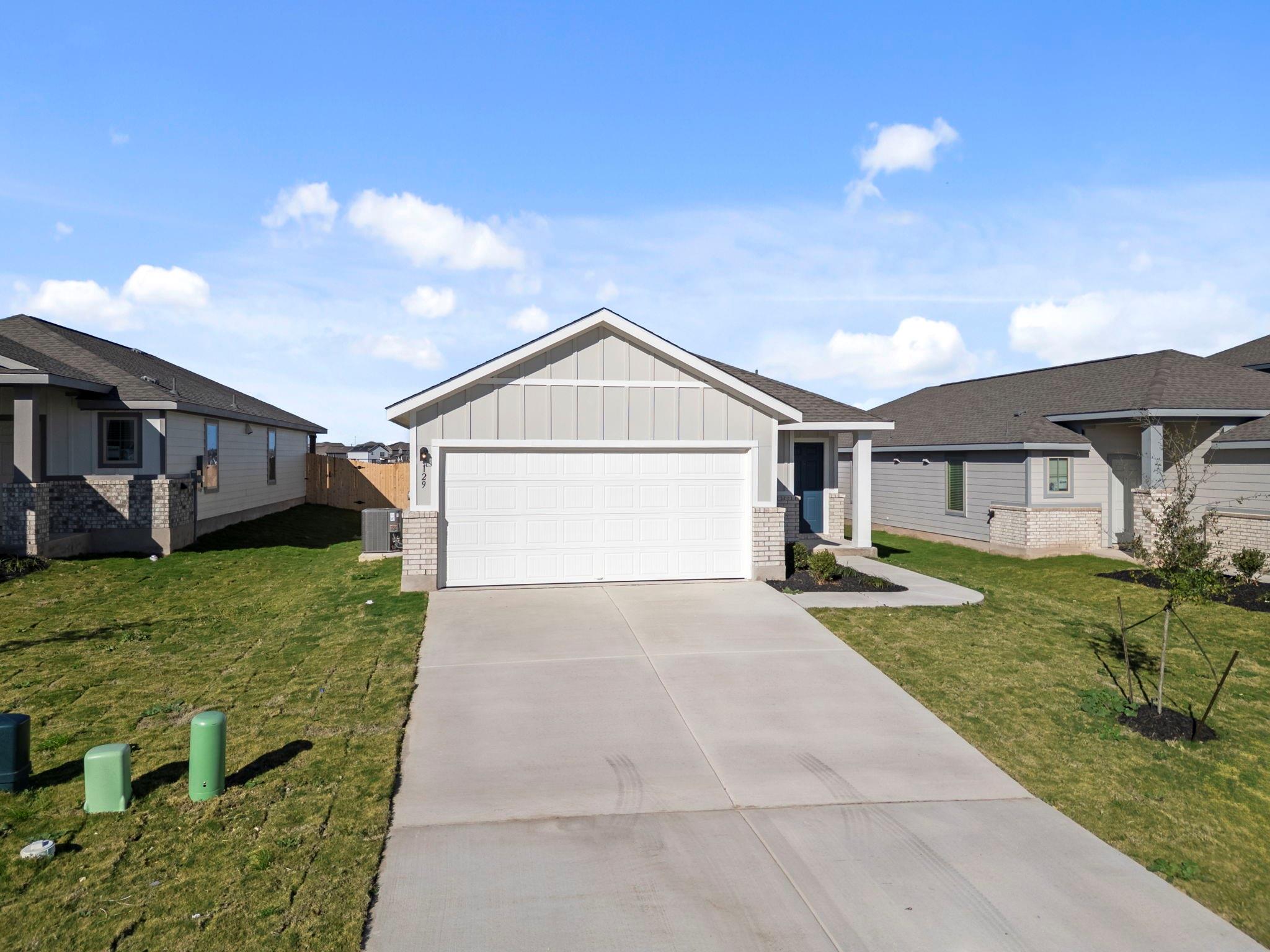 129 Hatari Trl, Jarrell, TX 76537