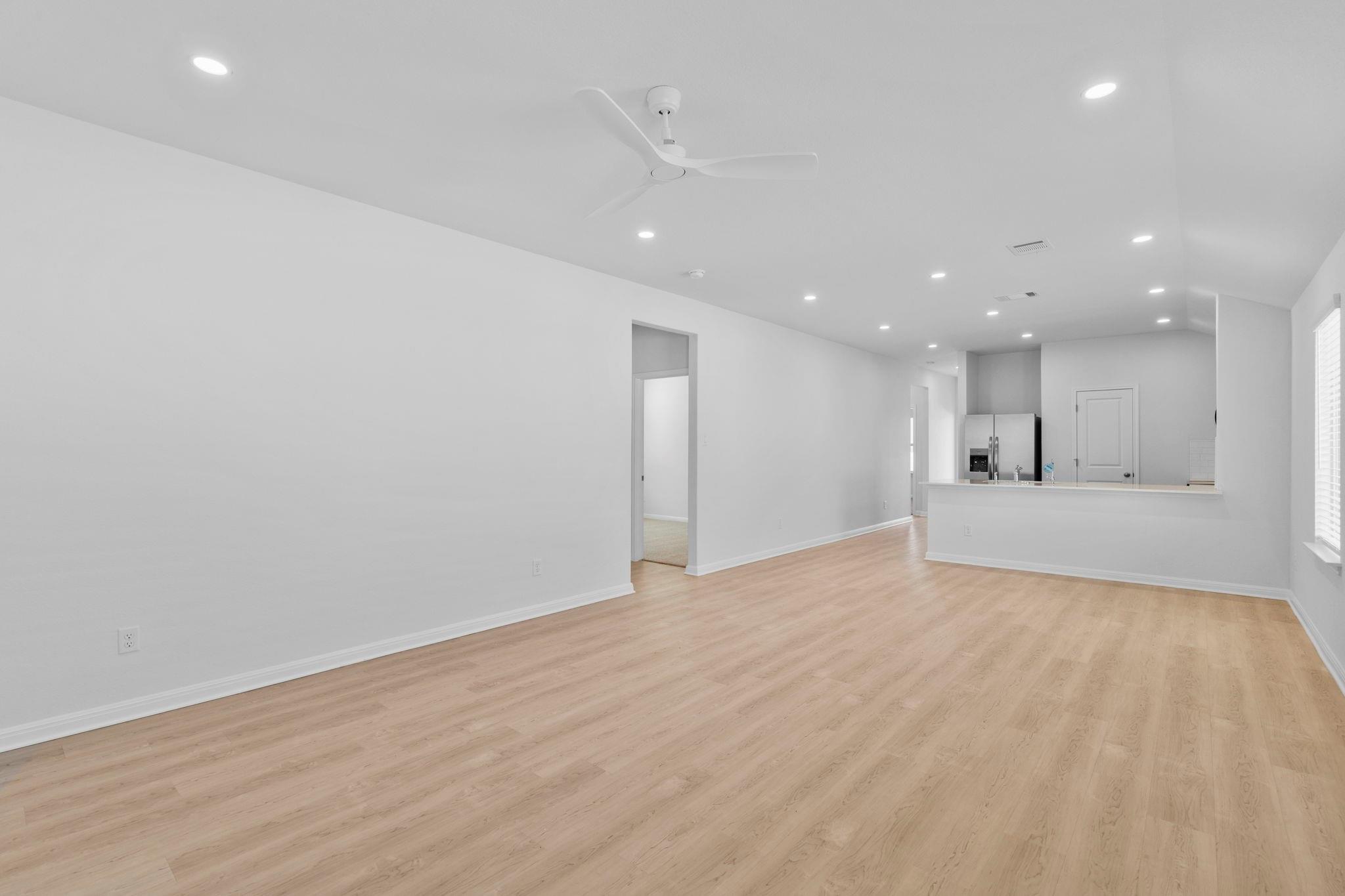 129 Hatari Trl, Jarrell, TX 76537