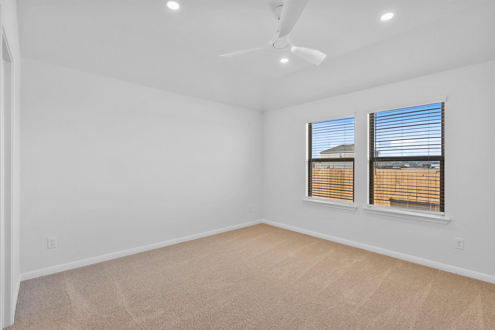 129 Hatari Trl, Jarrell, TX 76537