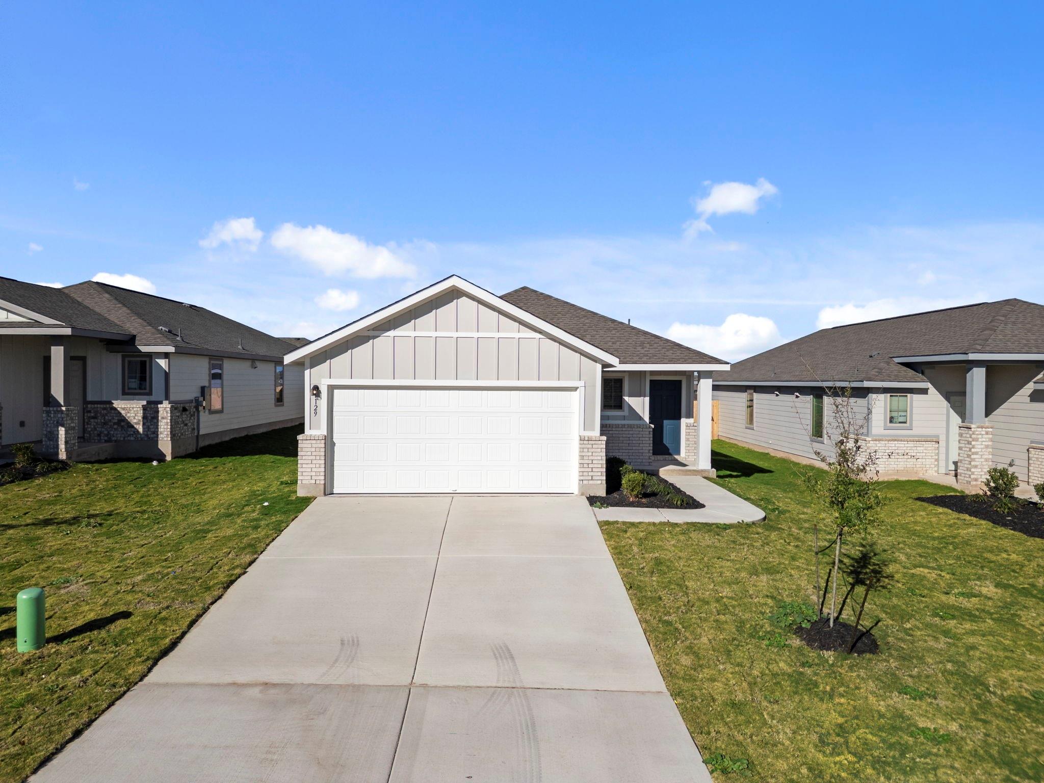 129 Hatari Trl, Jarrell, TX 76537