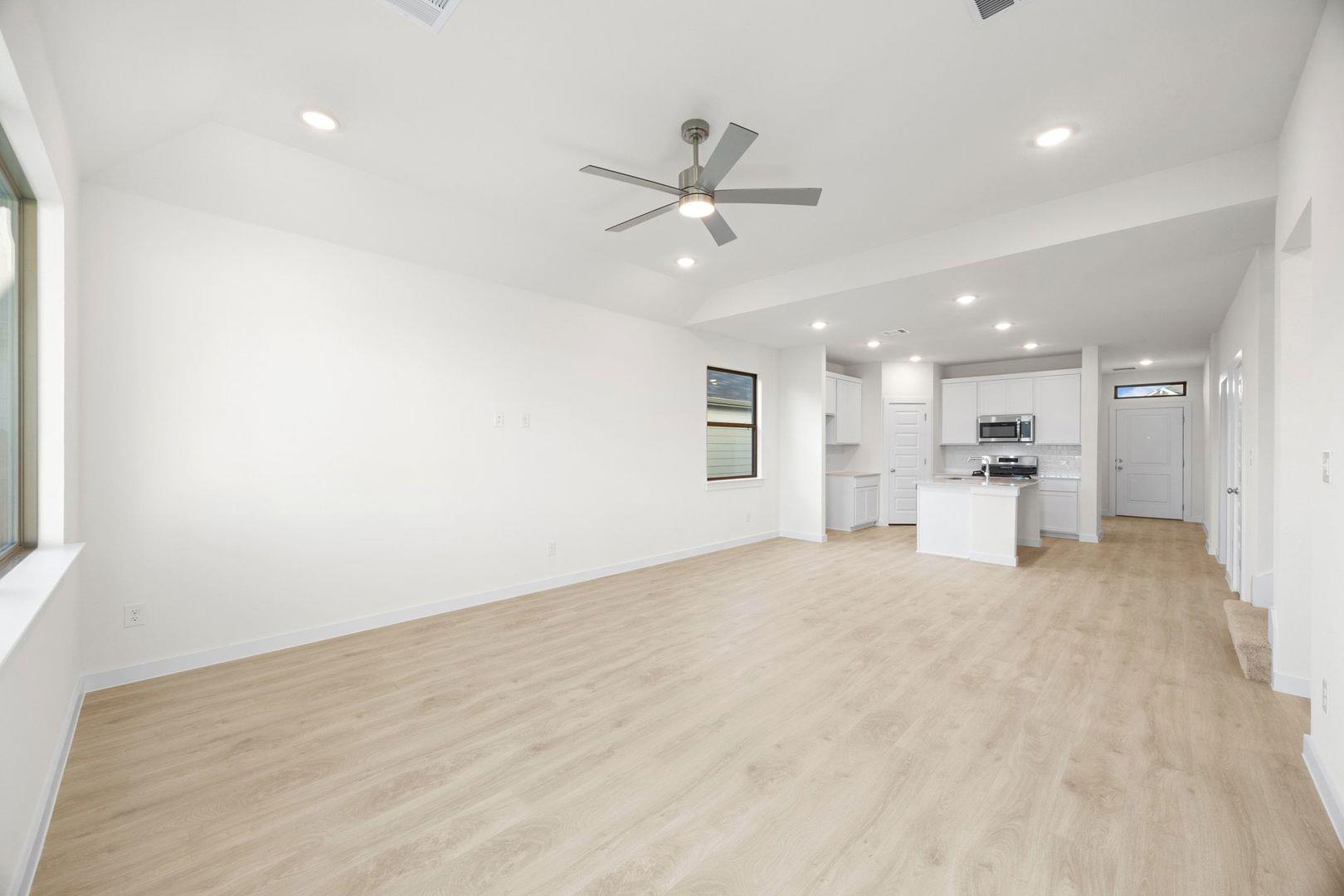 103 Mandeville Dr, Hutto, TX 78634