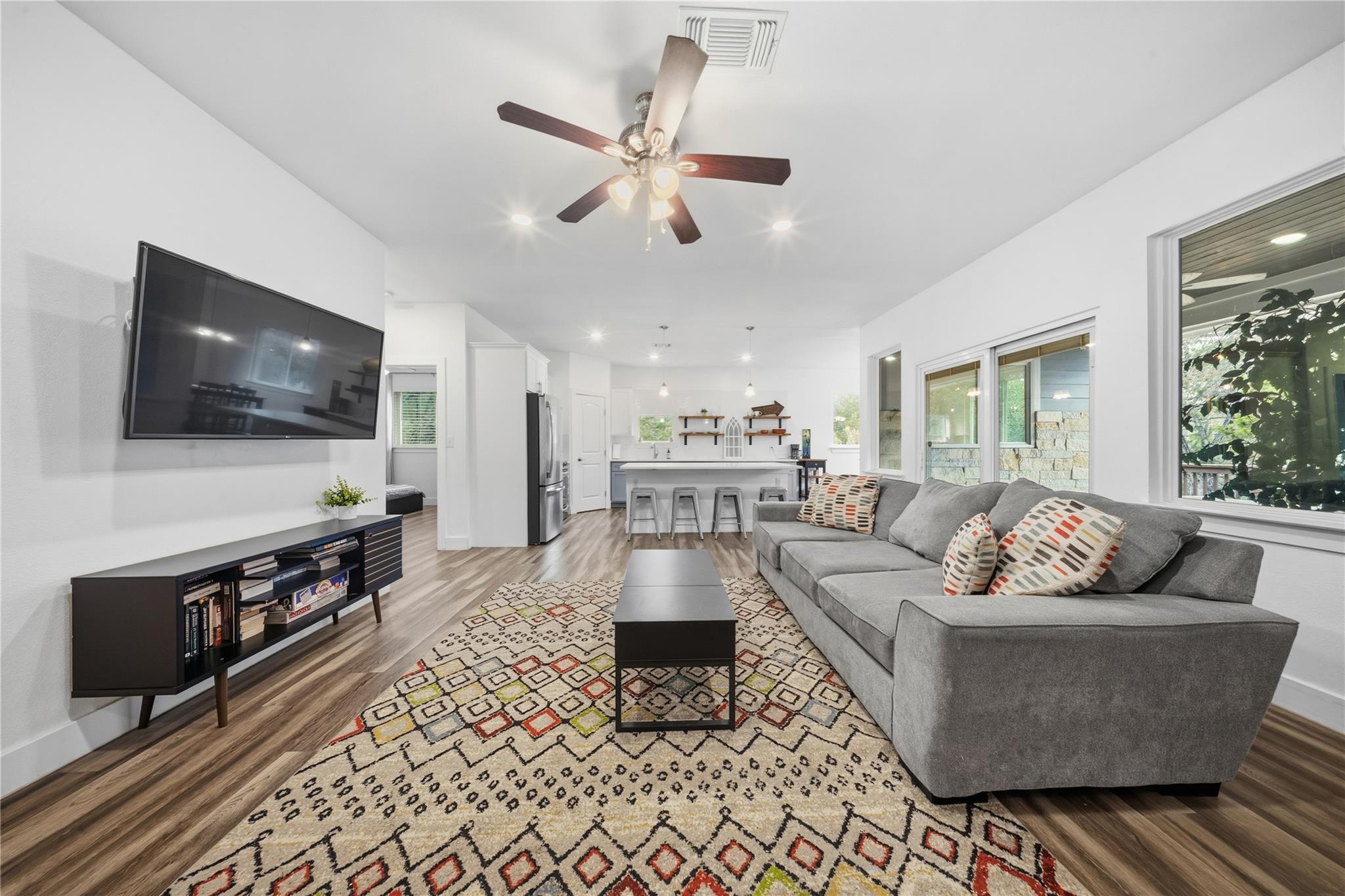 7502 Stable Ln, Lago Vista, TX 78645