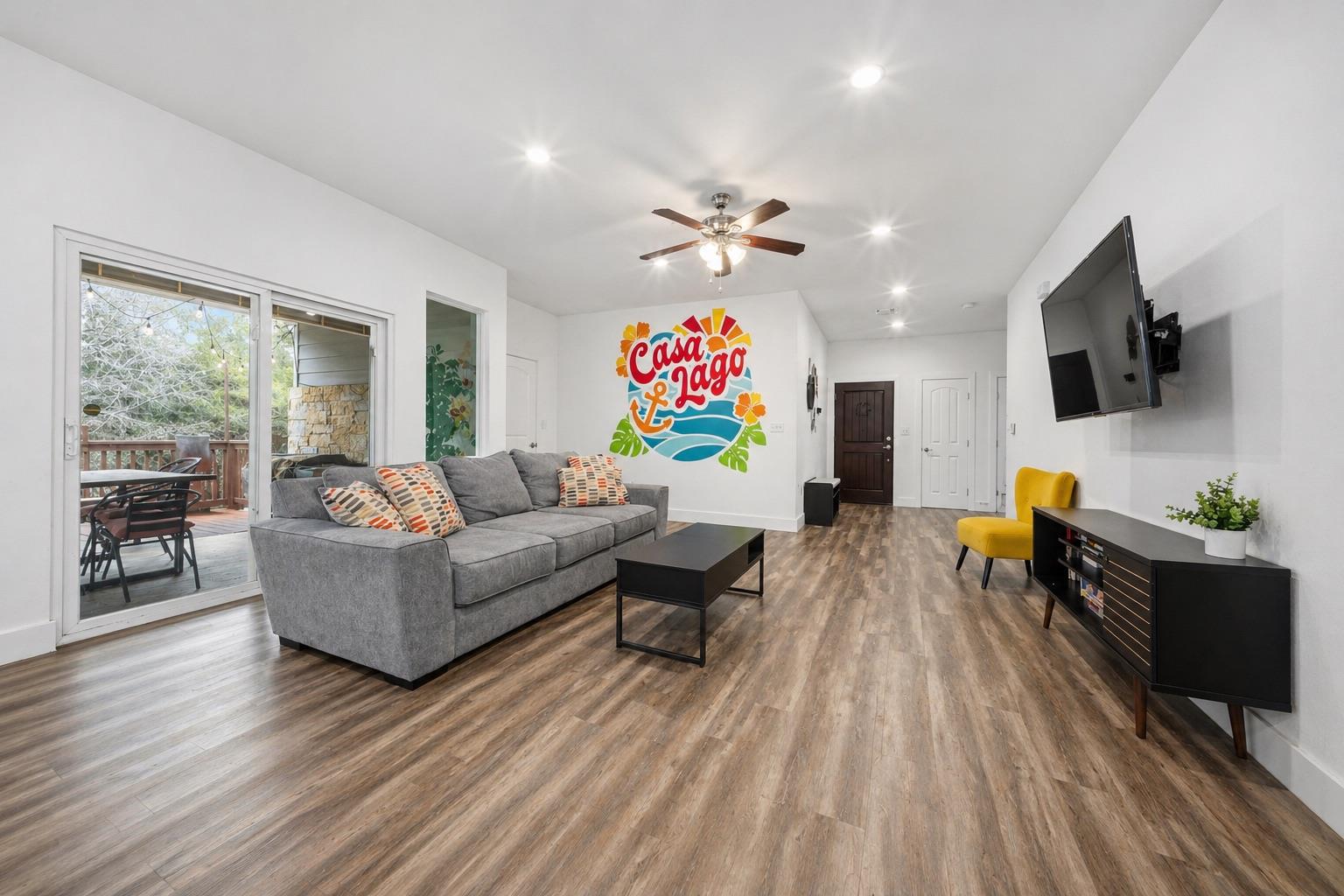 7502 Stable Ln, Lago Vista, TX 78645