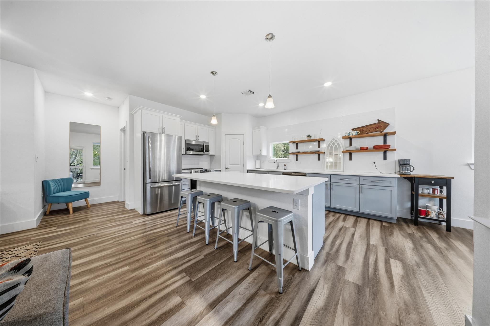 7502 Stable Ln, Lago Vista, TX 78645