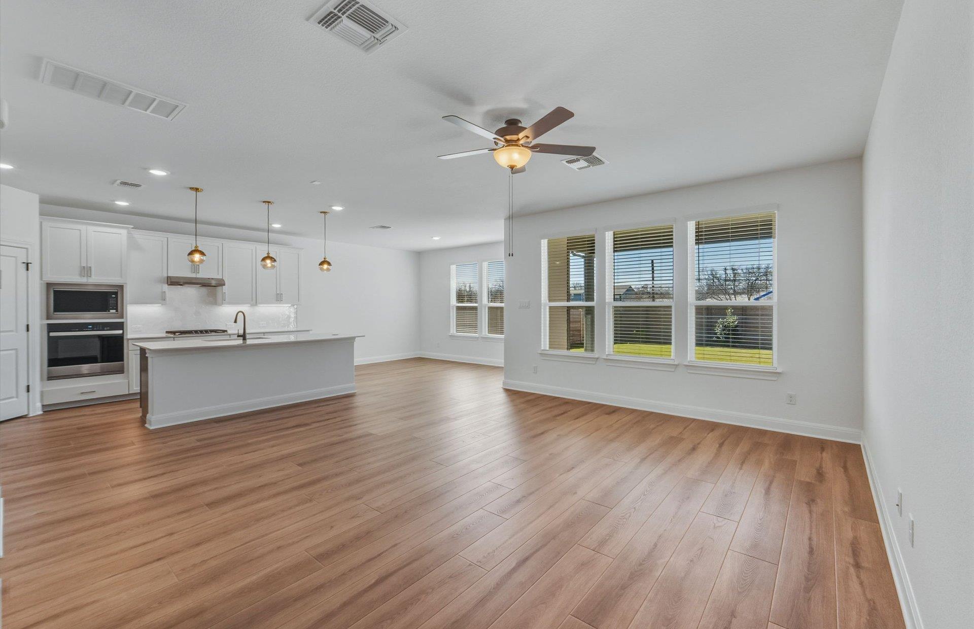 213 Regatta Trl, Leander, TX 78641